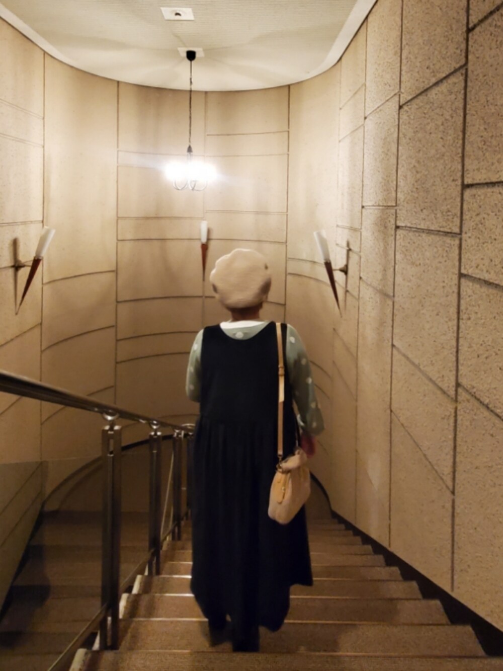 「春のNewスタイル、ootd、街頭穿搭、復古、vintage、大人カジュアル、大人コーデ、低身長、低身長女子」｜「Scottish Houseのアイテム（ニット/セーター、グリーン系）」を使った、呱呱🍯さん（レディース・152cm）の春コーディネートの4枚目の写真