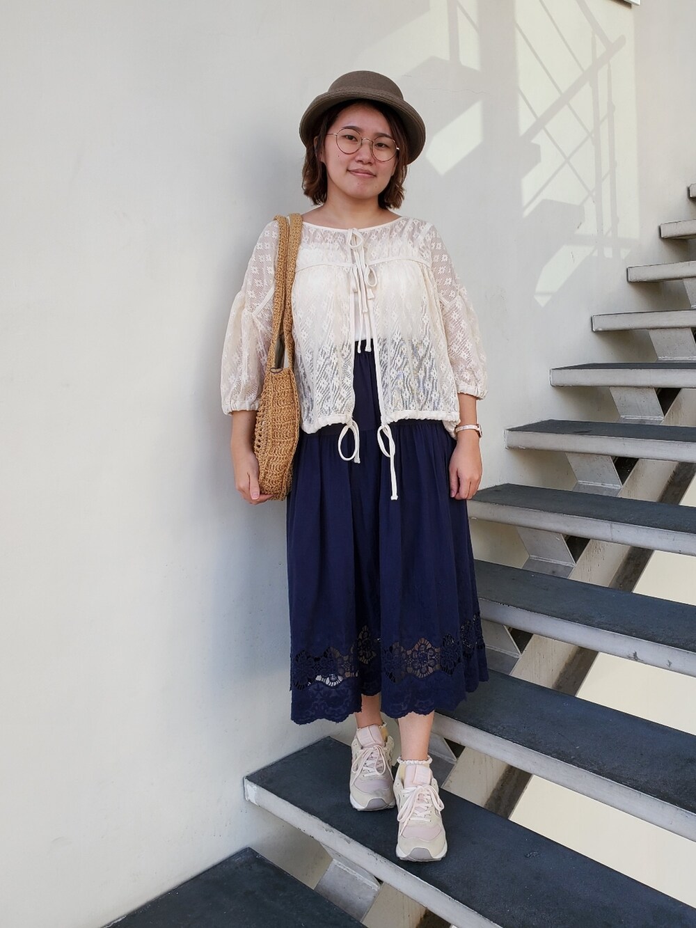 「大人カジュアル、夏コーデ、秋コーデ、刺繍」｜「Samansa Mos2のメッシュ前後着ブラウス（シャツ/ブラウス、ホワイト系）」を使った、呱呱🍯さん（レディース・152cm）の夏コーディネートの3枚目の写真