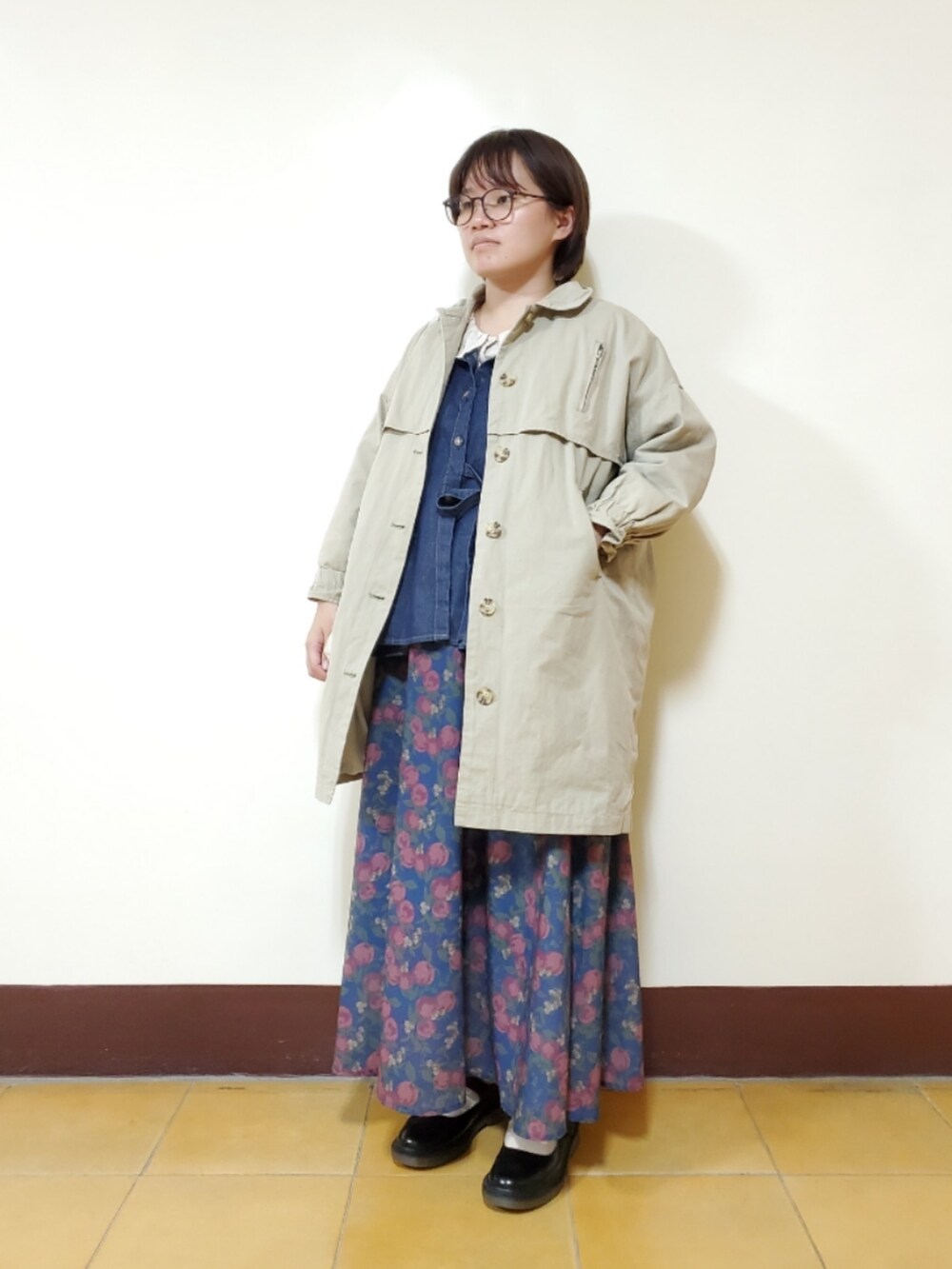 「ootd、街頭穿搭、休閒、復古、大人カジュアル、大人かわいい、低身長、低身長コーデ、秋コーデ、着回しコーデ、Samansa Mos2」｜「Samansa Mos2の綿ドビーレースブラウス（シャツ/ブラウス、ホワイト系）」を使った、呱呱🍯さん（レディース・152cm）の秋コーディネートの2枚目の写真