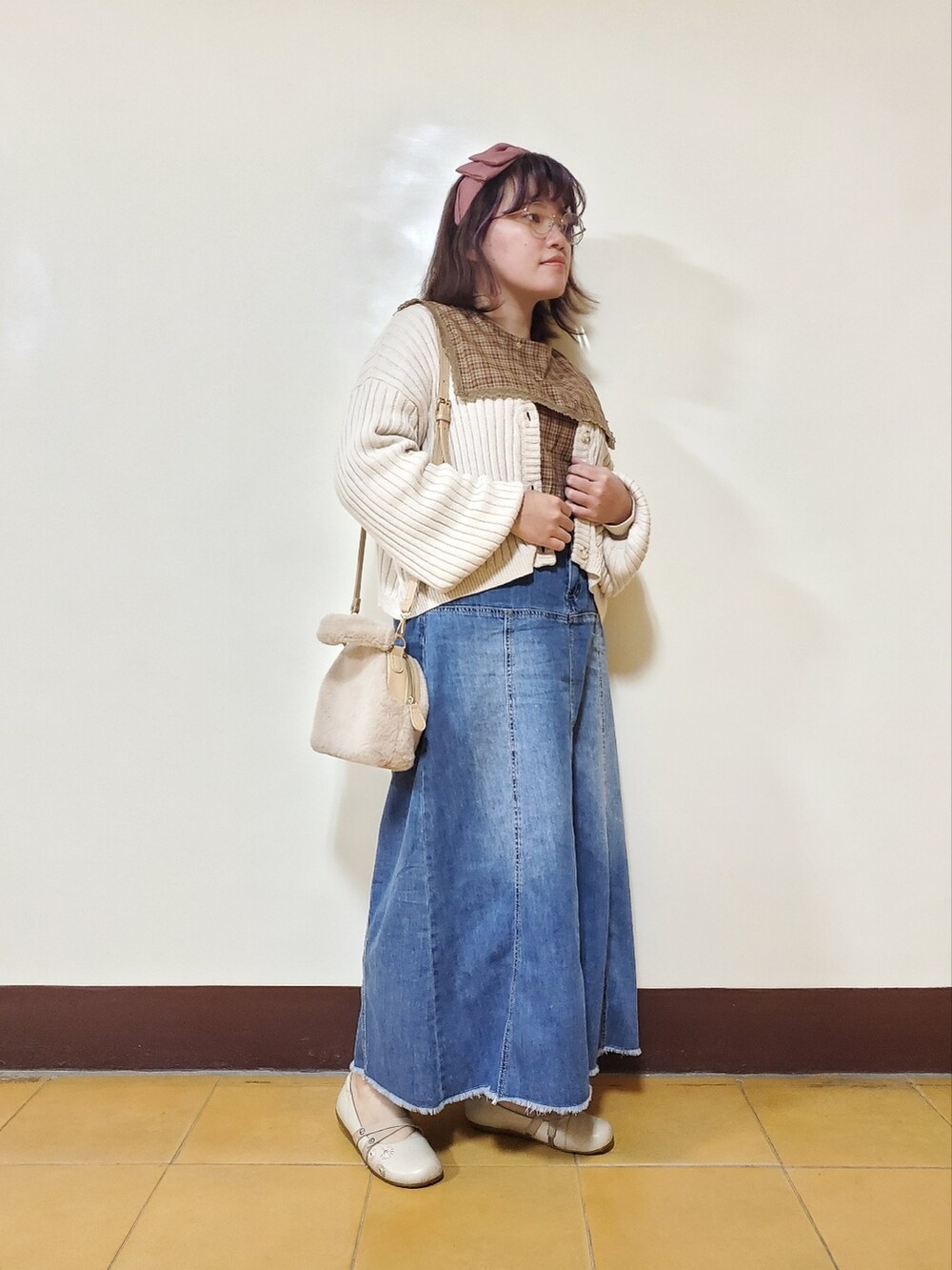 「秋冬コーデ、冬コーデ、大人カジュアル、大人女子、休閒、低身長、低身長コーデ」｜「ehka sopoのチェック柄レース衿ブラウス（シャツ/ブラウス、イエロー系）」を使った、呱呱🍯さん（レディース・152cm）の冬コーディネートの3枚目の写真