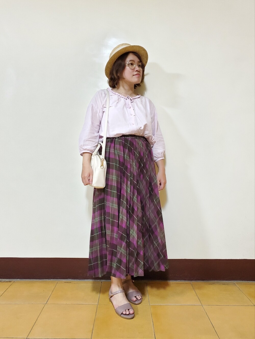 「夏コーデ、大人カジュアル、大人コーデ、大人かわいい、紫、低身長、チェック柄に恋してる、チェック柄、チェック柄スカート」|「Samansa Mos2の2WAYリボンフリルブラウス(シャツ/ブラウス、パープル系)」を使った、呱呱🍯さん(レディース・152cm)の夏コーディネートの3枚目の写真