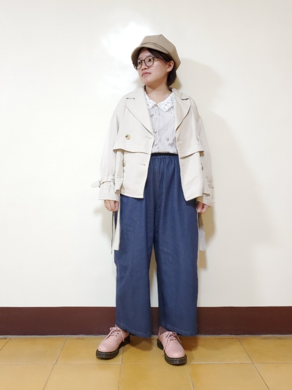 「ootd、街頭穿搭、休閒、復古、低身長、低身長コーデ、大人カジュアル、大人コーデ、刺繍、vintage」｜「Lady Closetのアイテム（シャツ/ブラウス、ベージュ系）」を使った、呱呱🍯さん（レディース・152cm）の冬コーディネートの2枚目の写真