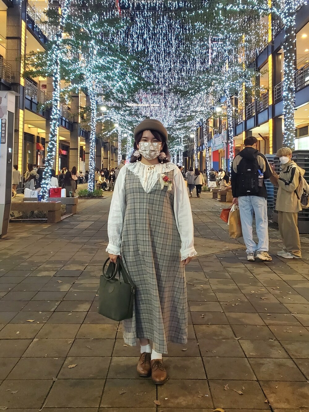 「未来のWEARISTAプロジェクト、大人カジュアル、大人コーデ、大人かわいい、低身長、低身長コーデ、聖誕節」｜「POU DOU DOUの2wayフレアジャンスカ（ワンピース、グレー系）」を使った、呱呱🍯さん（レディース・152cm）の冬コーディネートの3枚目の写真