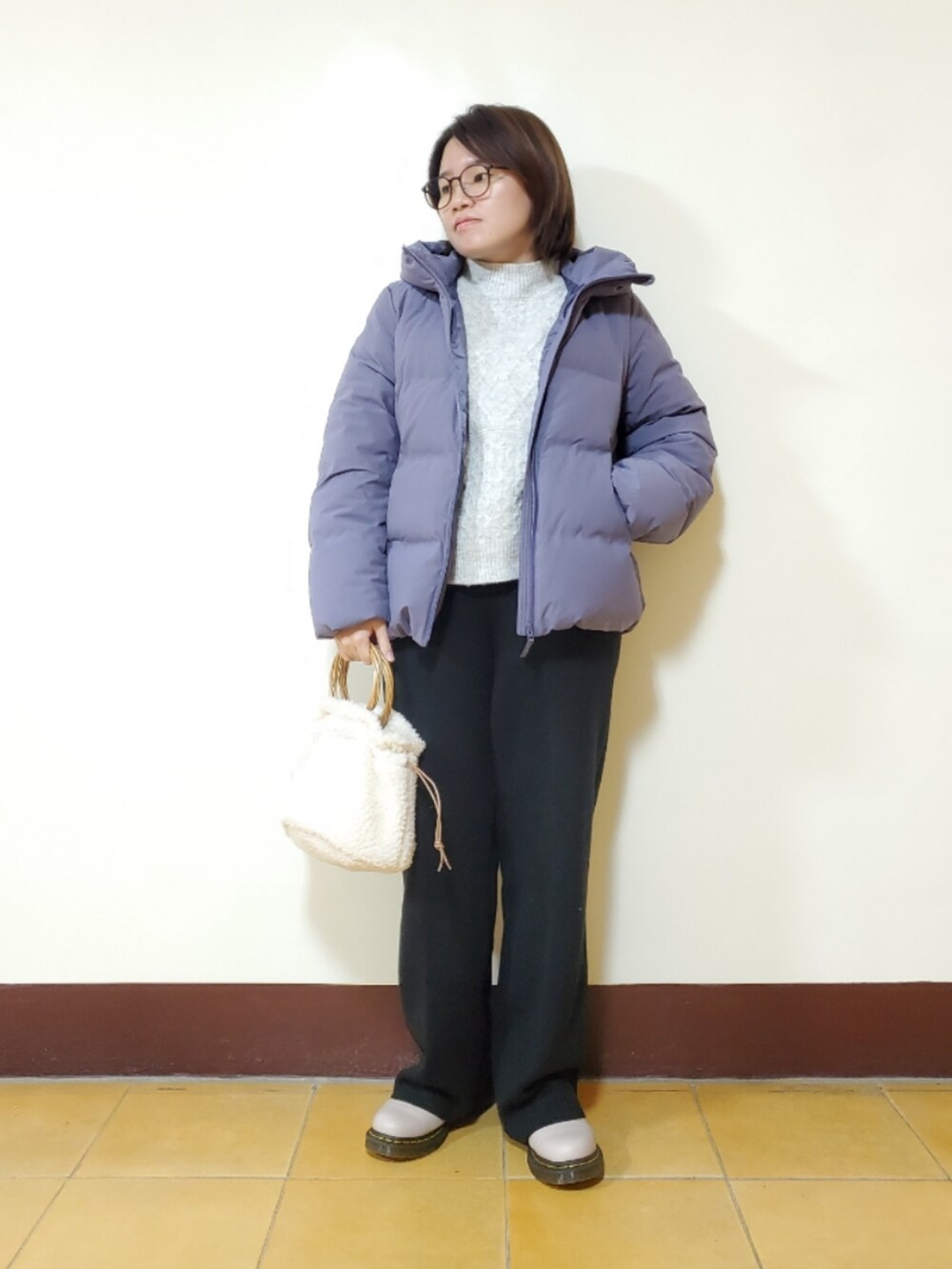 「新星WEARISTAにエントリー、ootd、街頭穿搭、休閒、大人カジュアル、大人コーデ、低身長、低身長コーデ、冷色系、冬コーデ」｜「POU DOU DOUの地柄ニットプルオーバー（ニット/セーター、グレー系）」を使った、呱呱🍯さん（レディース・152cm）の冬コーディネートの3枚目の写真