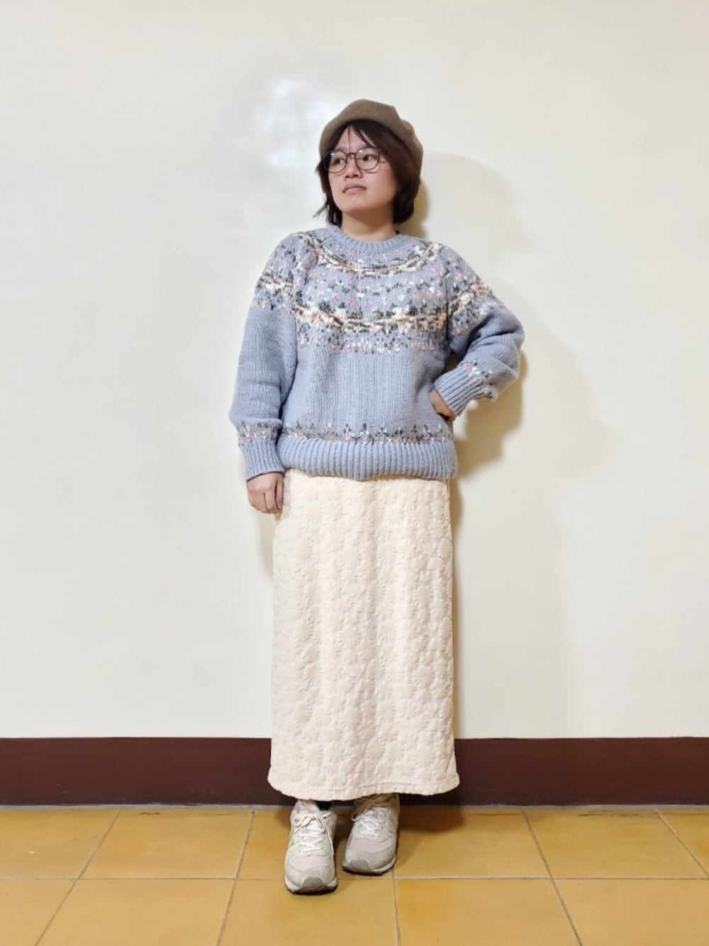「似合うラボに行こう、ootd、街頭穿搭、休閒、大人カジュアル、大人女子、低身長、低身長女子、刺繍、春コーデ、冬コーデ」｜「UNIQLOの無縫羽絨連帽外套 BLUE  L（ダウンジャケット/コート、ブルー系）」を使った、呱呱🍯さん（レディース・152cm）の春コーディネートの2枚目の写真
