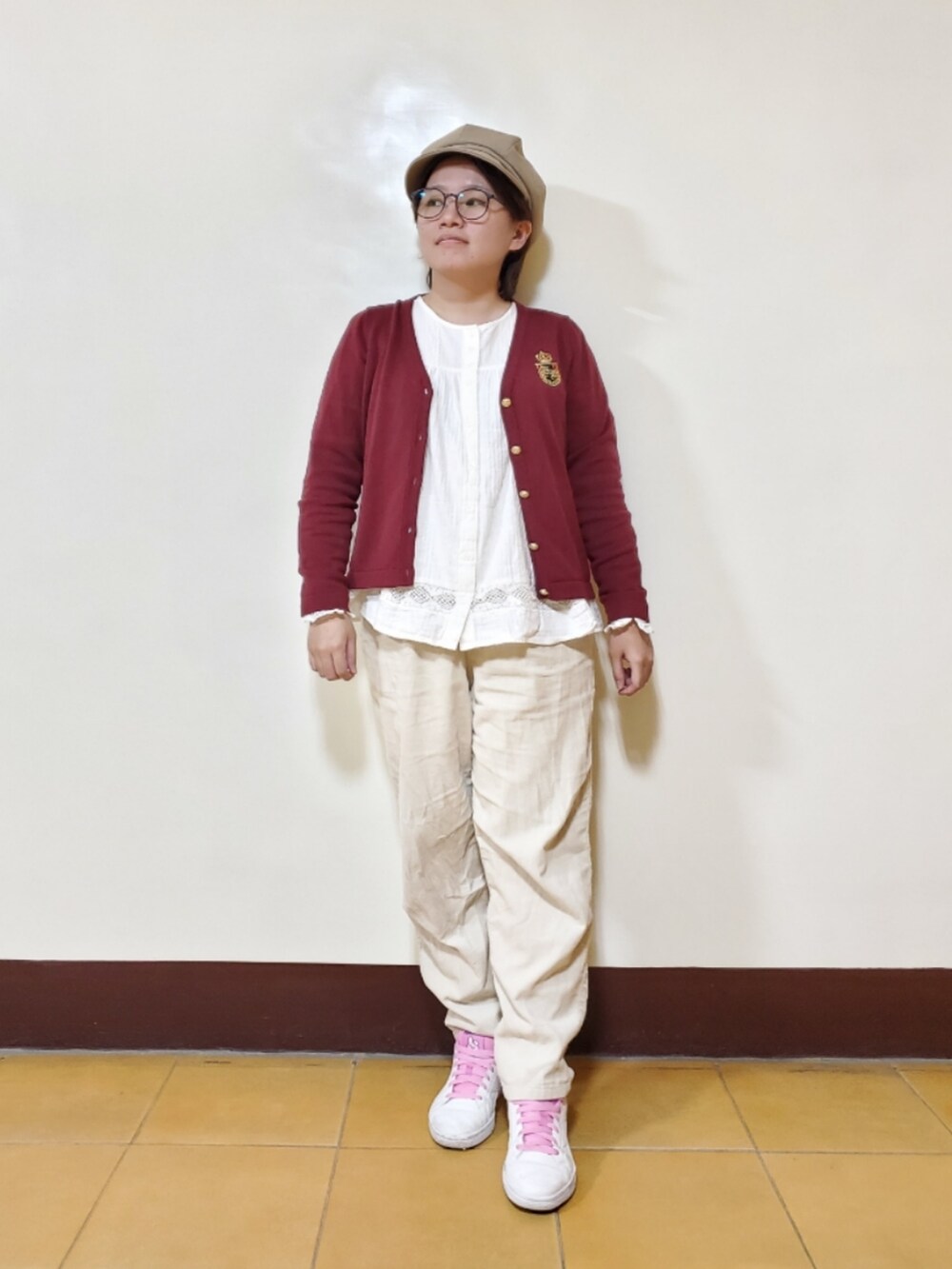 「新星WEARISTAにエントリー、ootd、街頭穿搭、休閒、大人カジュアル、大人コーデ、低身長、低身長コーデ、差し色」｜「Knights Bridgeのアイテム（ニット/セーター、レッド系）」を使った、呱呱🍯さん（レディース・152cm）の冬コーディネートの3枚目の写真