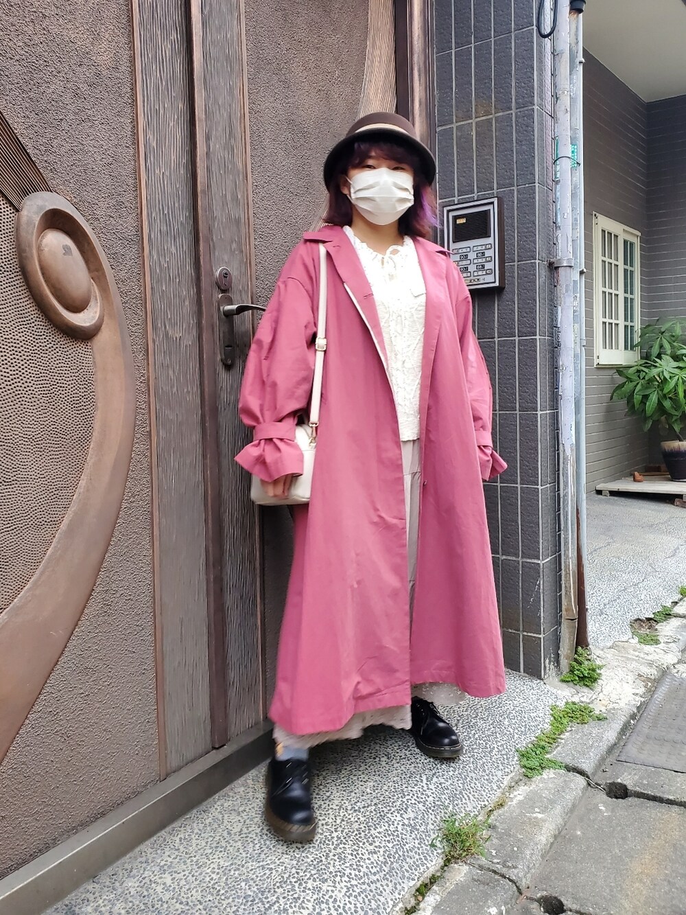 「ootd、大人カジュアル、大人コーデ、冬コーデ、低身長、低身長コーデ」｜「Samansa Mos2のステンカラータック袖コート（ステンカラーコート、ピンク系）」を使った、呱呱🍯さん（レディース・152cm）の秋コーディネートの2枚目の写真