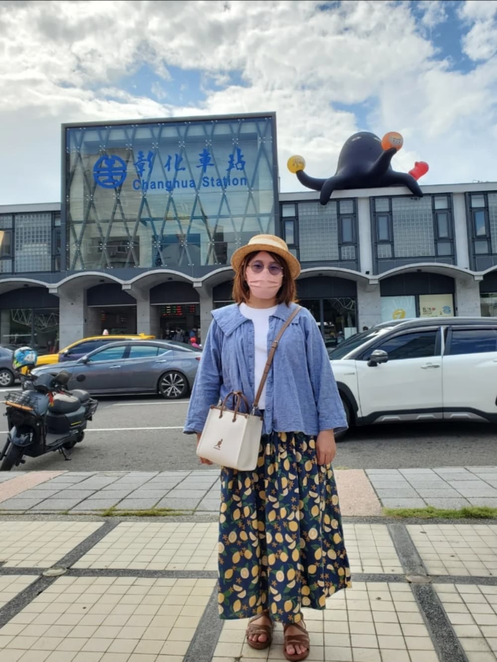 「ootd、夏、街頭穿搭、大人カジュアル、大人コーデ、低身長、低身長コーデ、休閒」｜「UNIQLOの女裝 Dry-EX 短版圓領T恤(短袖)（Tシャツ/カットソー、ホワイト系）」を使った、呱呱🍯さん（レディース・152cm）の秋コーディネートの2枚目の写真