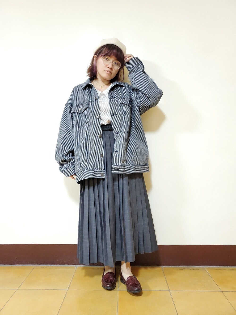 「大人カジュアル、大人コーデ、大人女子、低身長、低身長女子、刺繍、刺繍シャツ」｜「Samansa Mos2のショート丈リブカーディガン（カーディガン/ボレロ、ホワイト系）」を使った、呱呱🍯さん（レディース・152cm）の秋コーディネートの3枚目の写真