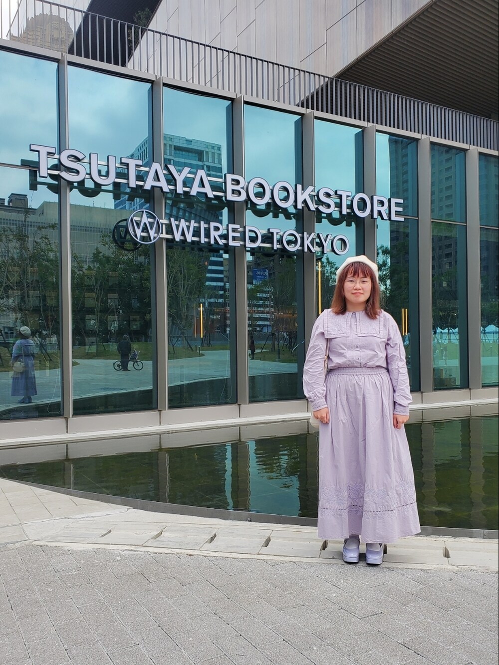 「春服デビュー宣言、春コーデ、大人かわいい、刺繍、刺繍スカート、刺繍シャツ」｜「TSUHARU by Samansa Mos2のコーネリーライクエンブロイダリーブラウス（シャツ/ブラウス、パープル系）」を使った、呱呱🍯さん（レディース・152cm）の春コーディネートの3枚目の写真