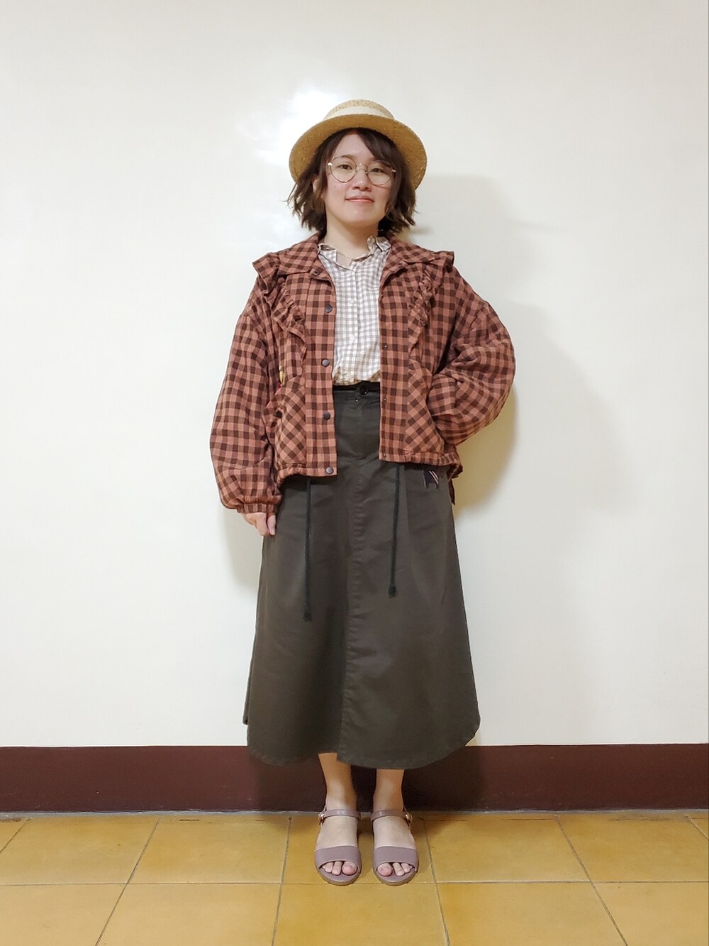 「大人カジュアル、夏コーデ、大人かわいい、低身長、低身長コーデ、チェック柄、チェック柄に恋してる」|「Samansa Mos2の衿付前後着ブラウス(シャツ/ブラウス、ベージュ系)」を使った、呱呱🍯さん(レディース・152cm)の夏コーディネートの4枚目の写真