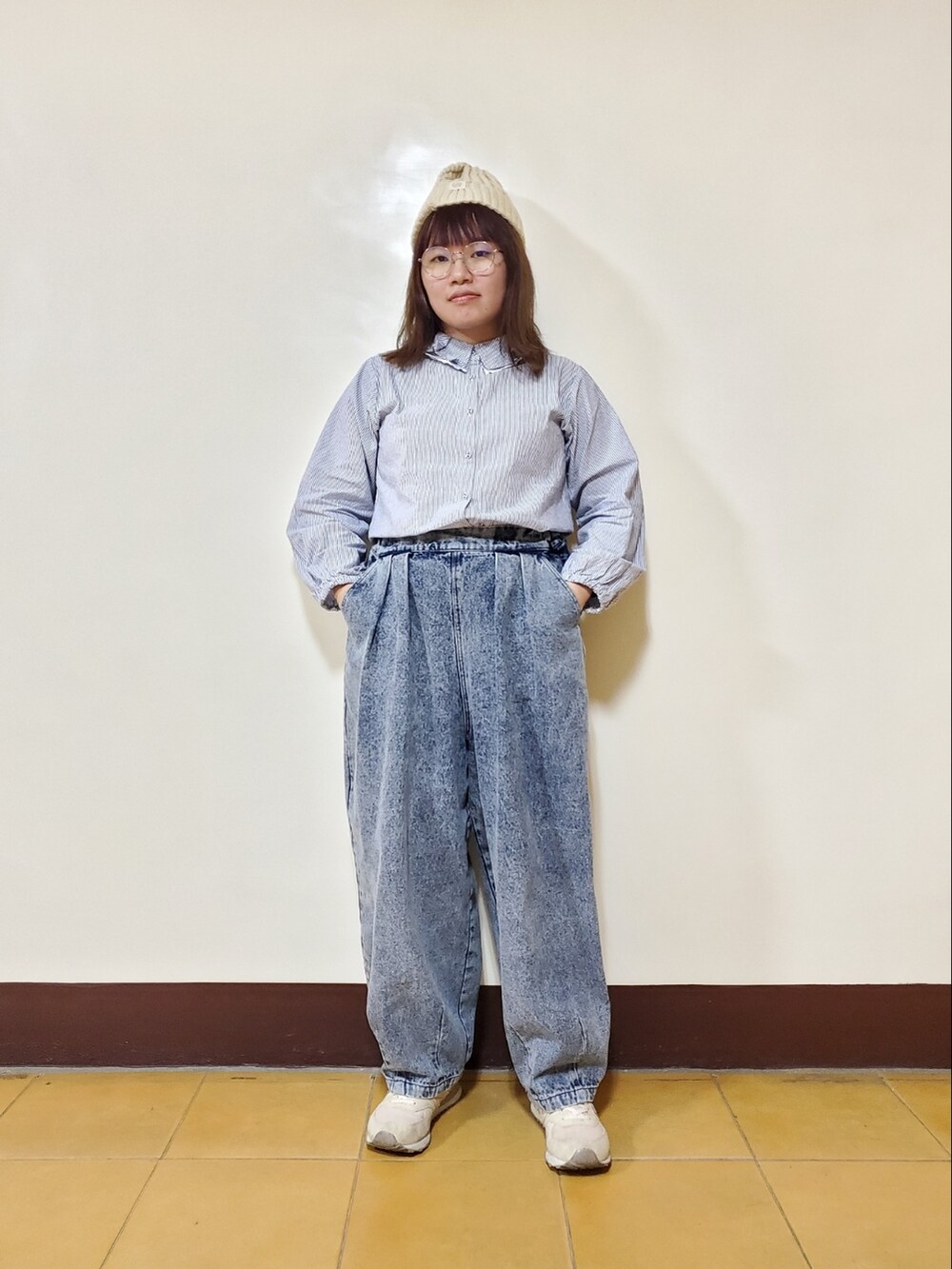 「春服デビュー宣言、大人カジュアル、大人コーデ、春コーデ、街頭穿搭、ootd、低身長」｜「Samansa Mos2のフリルカラーブラウス（シャツ/ブラウス、ブルー系）」を使った、呱呱🍯さん（レディース・152cm）の春コーディネートの2枚目の写真