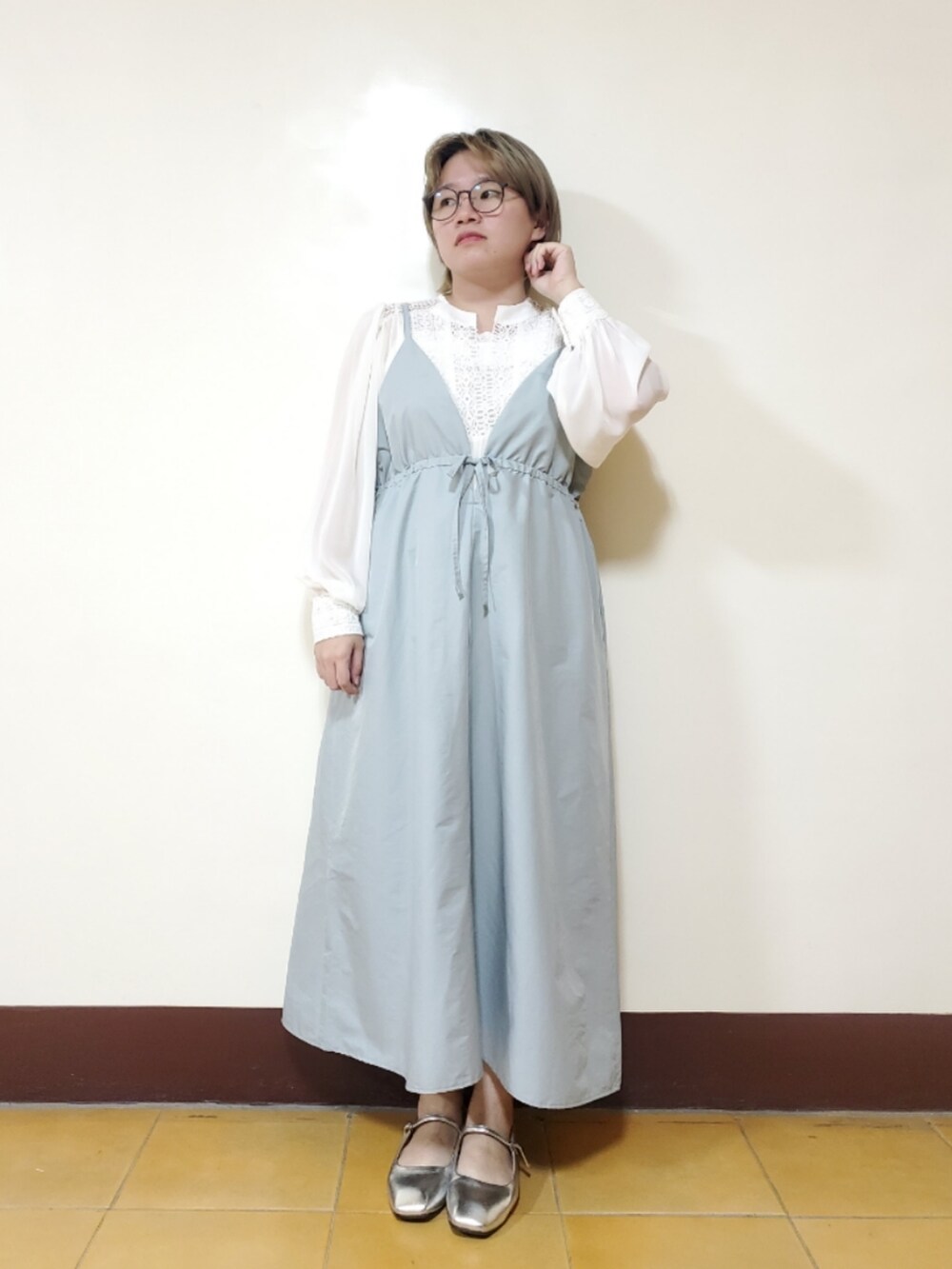 「ootd、夏、大人カジュアル、大人女子、低身長、低身長女子、刺繍、刺繍シャツ、復古、vintage、韓国ファッション」｜「Koreaのアイテム（トップス、ホワイト系）」を使った、呱呱🍯さん（レディース・152cm）の春コーディネートの2枚目の写真