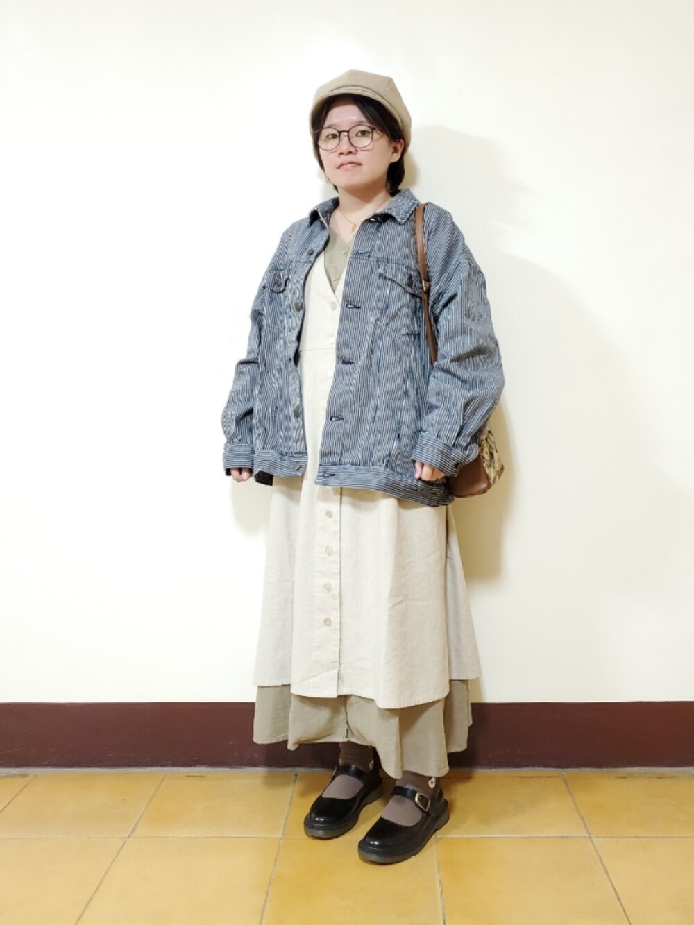 「重ね着ベストシーズン、ootd、街頭穿搭、休閒、復古、vintage、大人カジュアル、大人コーデ、低身長、低身長コーデ」｜「Samansa Mos2のセットジレワンピース（ワンピース、ホワイト系）」を使った、呱呱🍯さん（レディース・152cm）の冬コーディネートの3枚目の写真