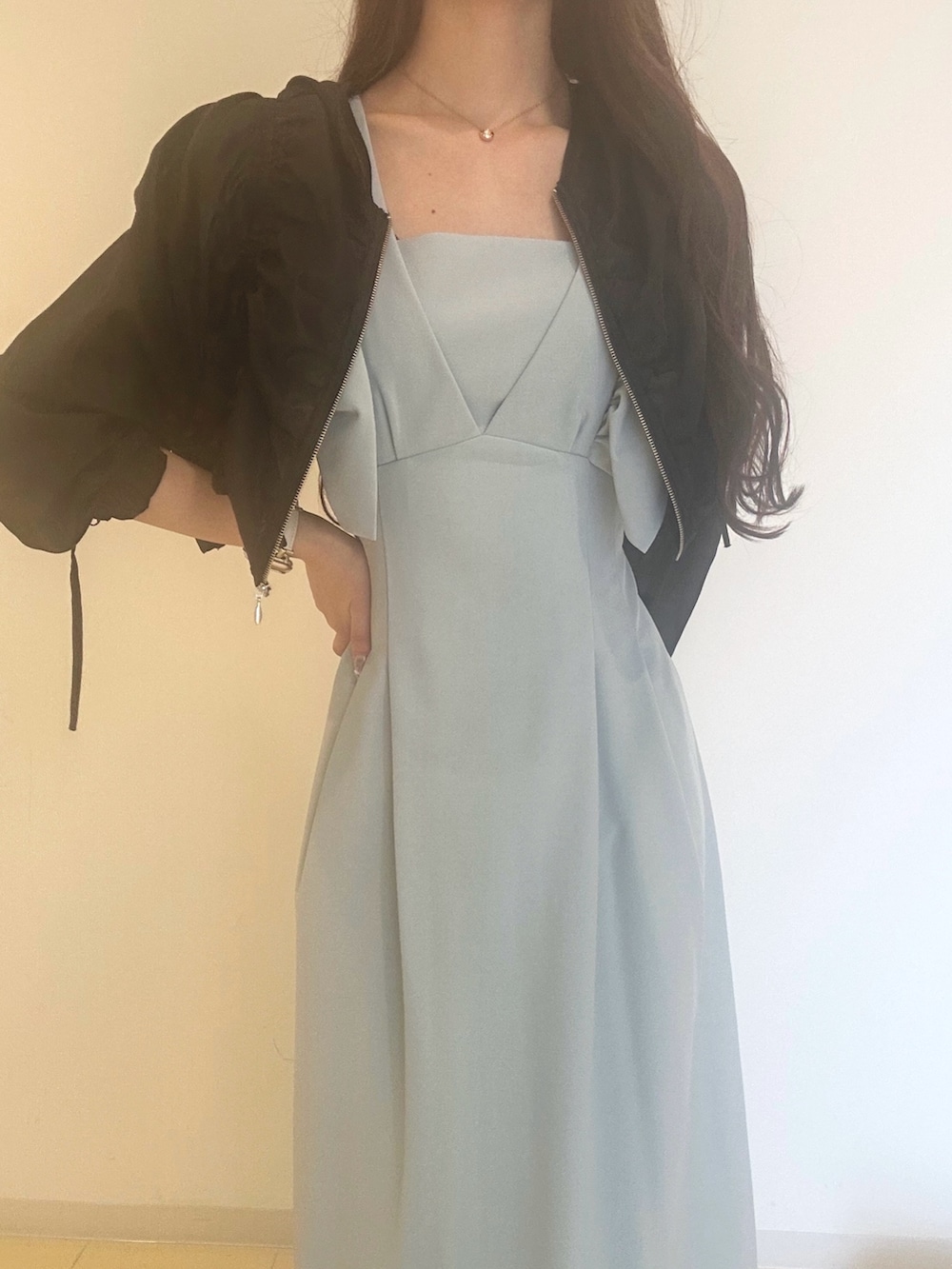 「MERCURYDUOのリネンライクバックレースアップワンピース(ワンピース、グリーン系)」を使った、ayamoさん(レディース・165cm)の夏コーディネートの5枚目の写真