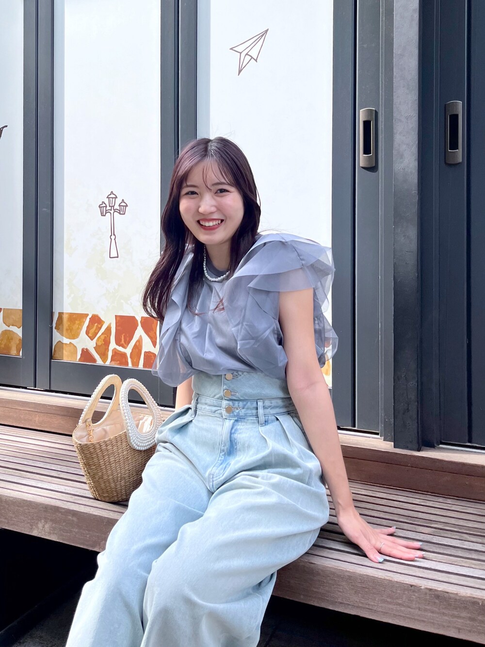 「La boutique BonBonの【miki監修】フリルチュールカットソー（Tシャツ/カットソー、グレー系）」を使った、minamiさん（レディース・157cm）の夏コーディネートの2枚目の写真