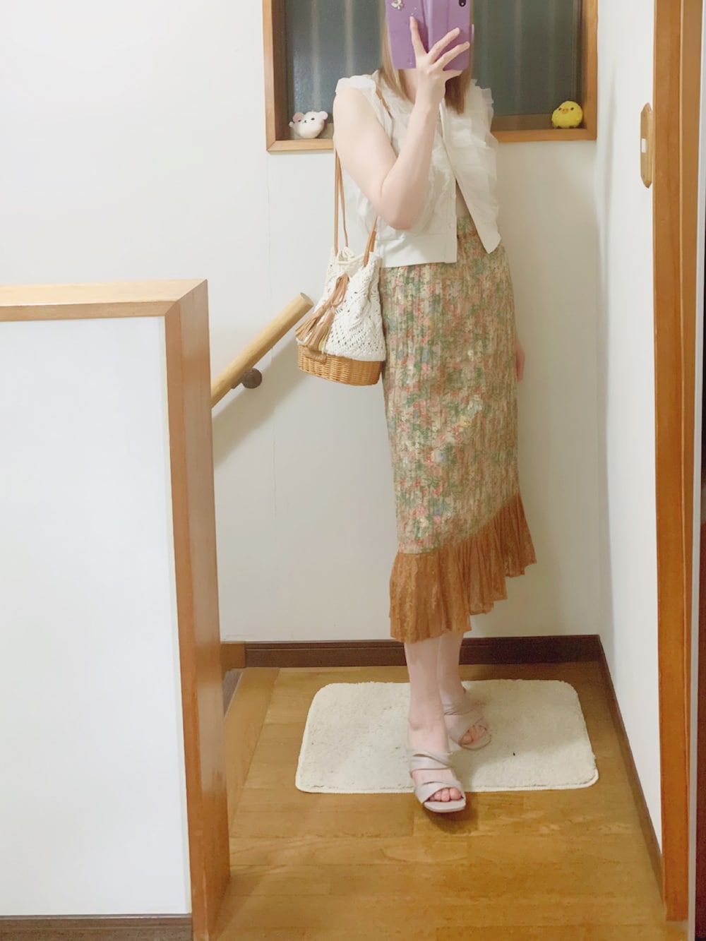 「プリーツスカート、フラワープリント、レース、ノースリーブ、shein、SHEIN、ブラウン×ベージュ」｜「mami飯🍚の職場の賄い🍚昨夜のメニューは生姜焼き、てんぷら、味噌汁です😋🍴（その他、ホワイト系）」を使った、mami太郎さん（レディース・162cm）の夏コーディネートの2枚目の写真