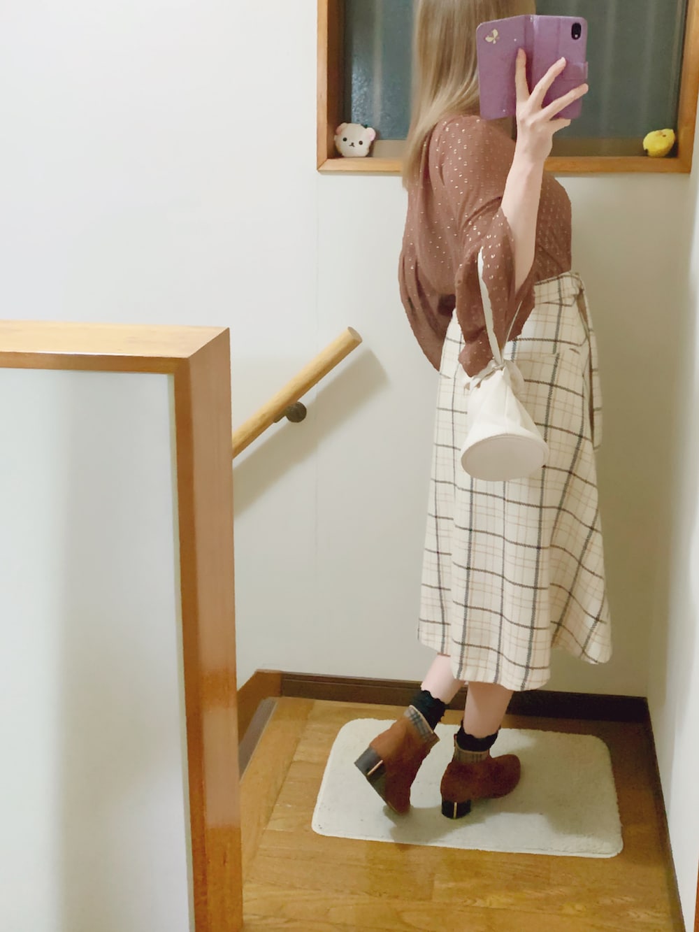 「フレアスカート、フリンジ、チェック柄、Lily Brown、リリーブラウン、JILLSTUART、JILL by Jillstuart、ショートブーツ、フレアスリーブ」|「ORiental TRafficの茶系のショートブーツ🥾シアーチェックがポイント💡 ̖́-可愛い🥰(ブーツ、ブラウン系)」を使った、mami太郎さん(レディース・162cm)の冬コーディネートの4枚目の写真
