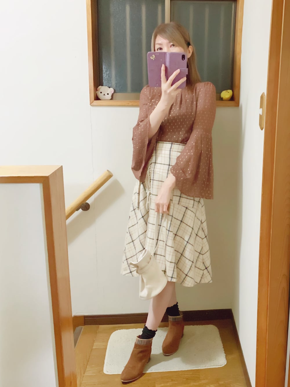 「フレアスカート、フリンジ、チェック柄、Lily Brown、リリーブラウン、JILLSTUART、JILL by Jillstuart、ショートブーツ、フレアスリーブ」|「ORiental TRafficの茶系のショートブーツ🥾シアーチェックがポイント💡 ̖́-可愛い🥰(ブーツ、ブラウン系)」を使った、mami太郎さん(レディース・162cm)の冬コーディネートの3枚目の写真
