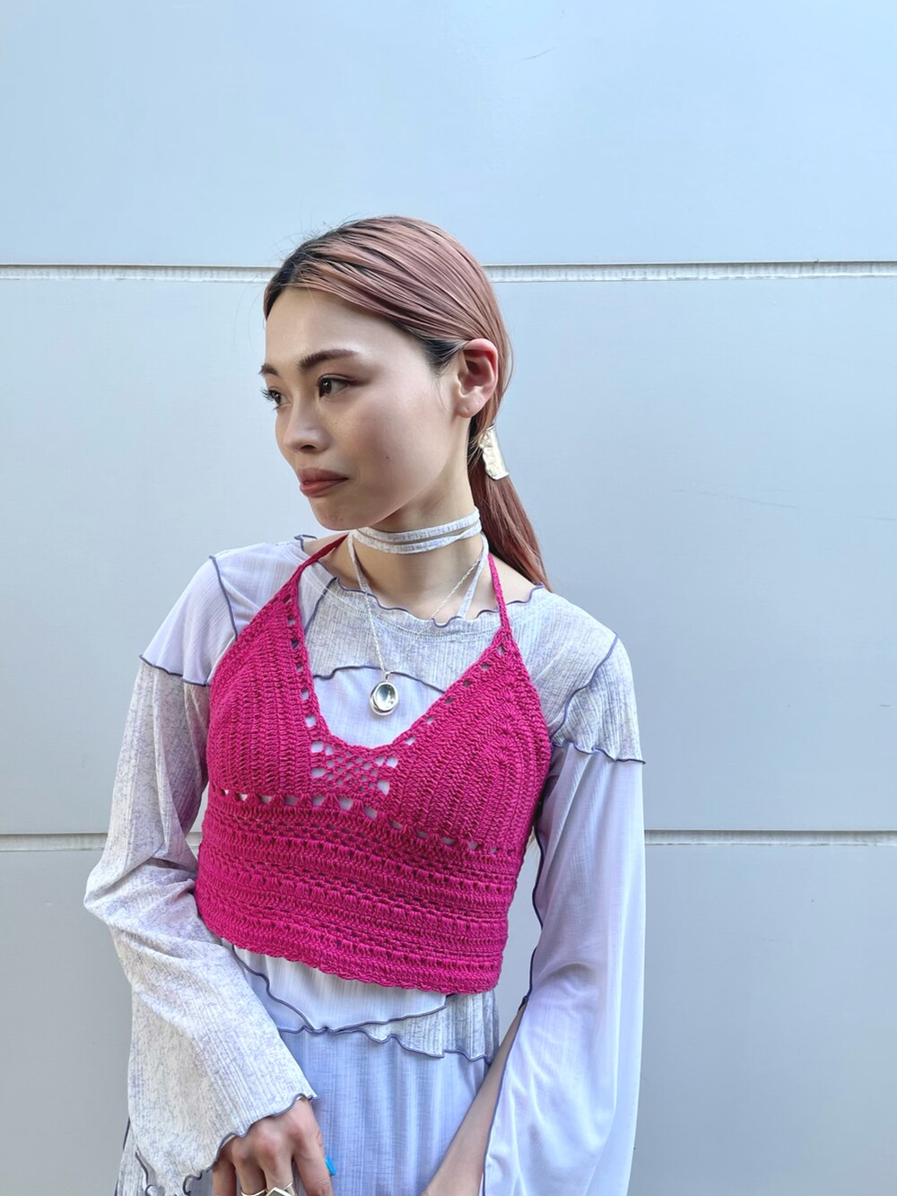 「marte、Sahara、SYKIA、ootd、outfit、夏コーデ、カラー×コーデ、ブルー x ホワイト、ワンピース、白ワンピース、カラーパンツ、ビスチェ、シルバーアクセサリー、ブルー、大人女子」｜「saharaのNature Design Switching Dress（ワンピース、ホワイト系）」を使った、ayaさん（レディース・163cm）の夏コーディネートの2枚目の写真