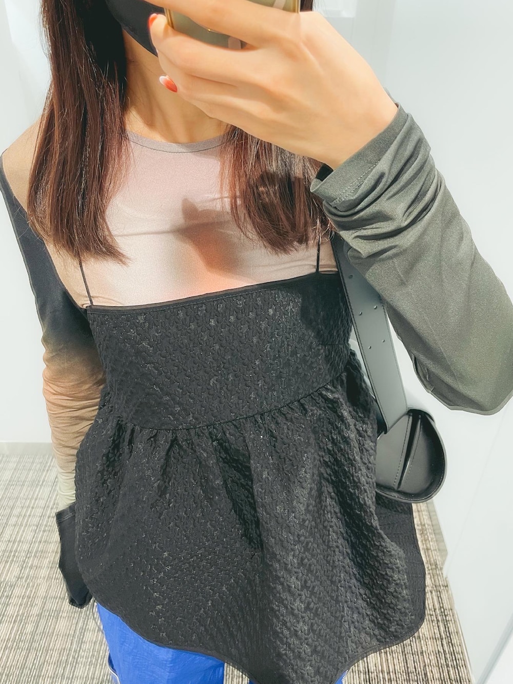 「ceciliebahnsen、TOGA PULLA、maisonspecial、palomawool、パンツコーデ、低身長コーデ、いいね、save、フォローお願いします🤑、カジュアルコーデ、着回しコーデ、シンプルコーデ、大人コーデ、ブルーコーデ、ガーリーコーデ、お仕事コーデ、楽チンコーデ」｜「MAISON SPECIALのベルテッドスラッシュワイドパンツ【MAISON SPECIAL/メゾンスペシャル】（その他パンツ、ブルー系）」を使った、ナナチさん（レディース・152cm）の冬コーディネートの3枚目の写真