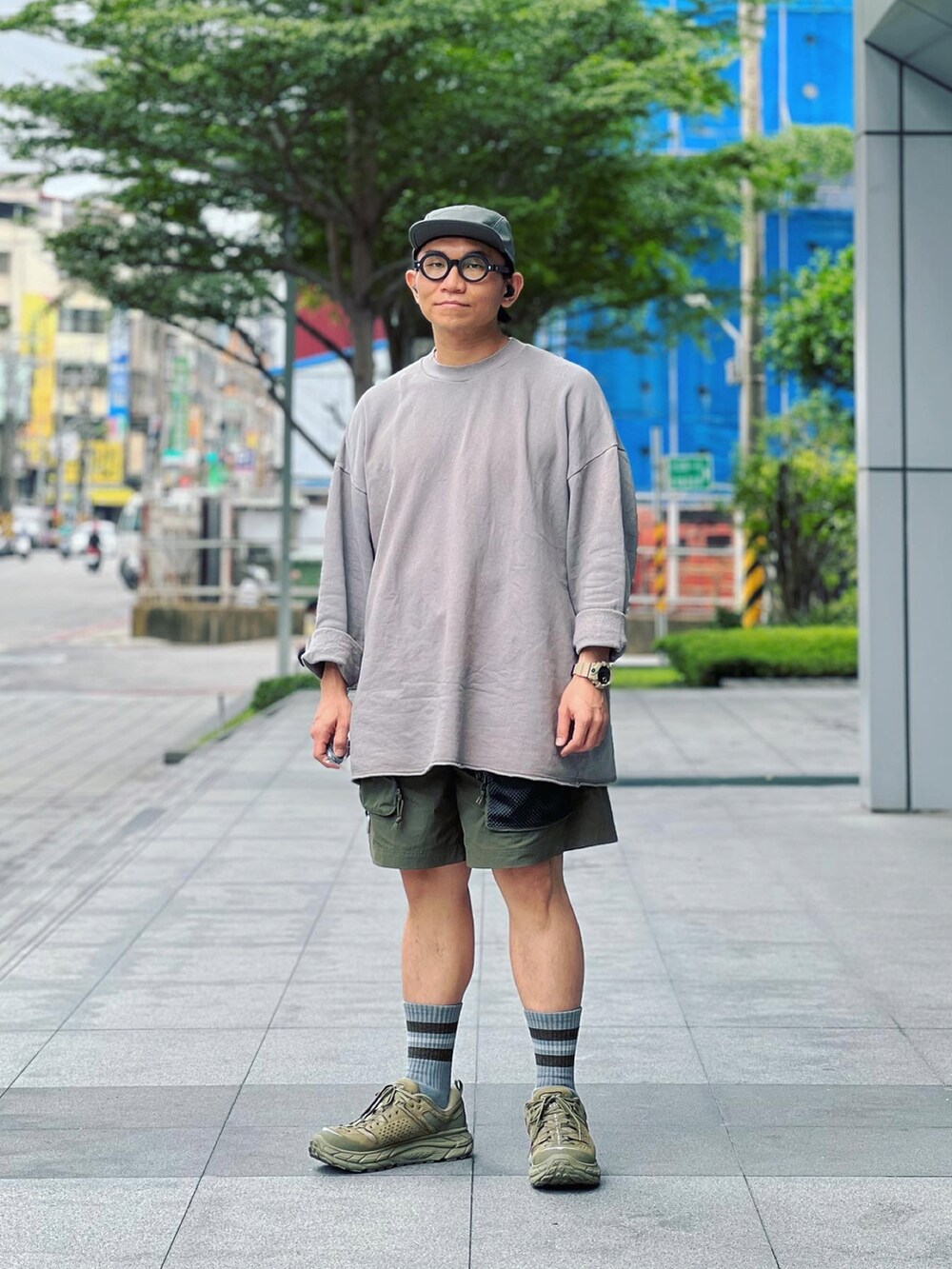 「White Mountaineering、NIKE、ACG、HOKAONEONE、UNIQLO、UNIQLO U、streetstyle、streetfashion、menswear、スニーカーコーデ、春夏コーデ、ストリートコーデ、メンズファッション」｜「UNIQLOのアイテム（キャップ、グリーン系）」を使った、Colorholic manさん（メンズ・172cm）の春コーディネートの3枚目の写真