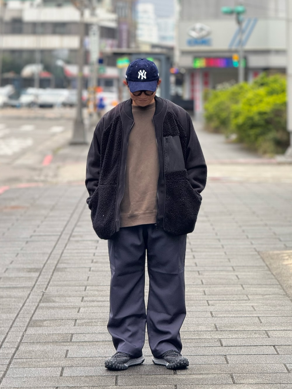 Colorholic manさんの（NEW ERA）を使ったコーディネートの2枚目の写真