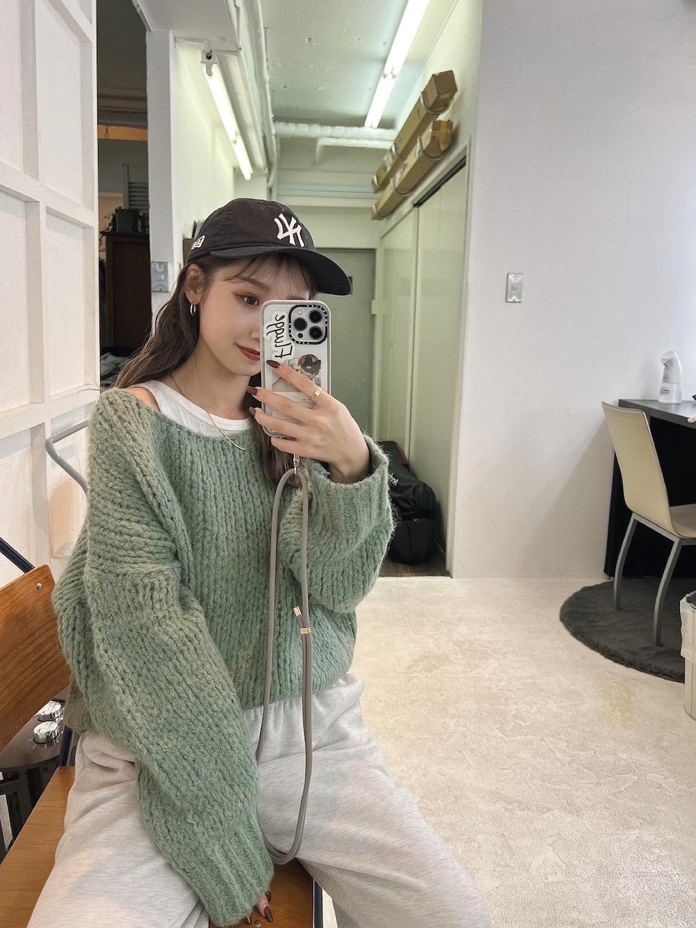 「休日スタイル、おでかけコーデ、パステル映える春、flugge、キャップ、New Balance、NEW ERA、プチプラ、グリーン、春服みてみて、春コーデ、スウェット、ボリューム袖、メッシュ」｜「NEW ERAのWEGO/【WEB限定】NEW ERA 9TWENTY（キャップ、ブルー系）」を使った、Nanamiさん（レディース・156cm）の春コーディネートの3枚目の写真