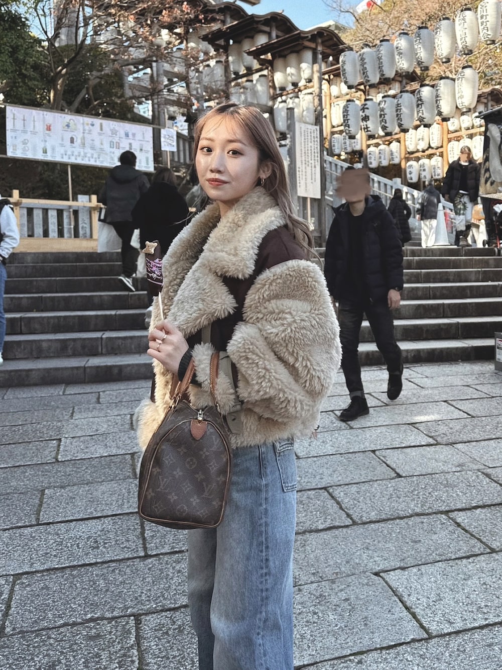 *洗練ミニバッグ*【Louis Vuitton】ザ・ドロップPMで上質コーデ 懐かしのヴィトンミニバッグコーデ | Tomomiyuオフィシャル