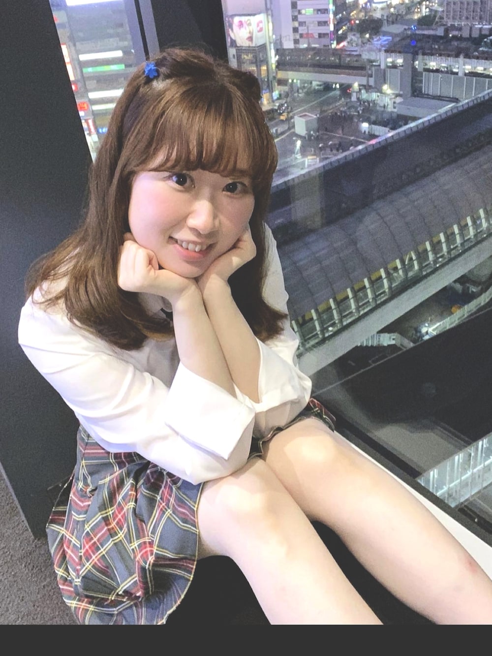 「大人コーデ、秋のコーデ、チェック、韓国制服、制服、スカート、大人女子、夏コーデ、高校生、JK、学生、ネクタイ、ネクタイコーデ、大人かわいい、かわいい」｜「NETのアイテム（トップス、ホワイト系）」を使った、nanaさん（レディース・155cm）の夏コーディネートの2枚目の写真