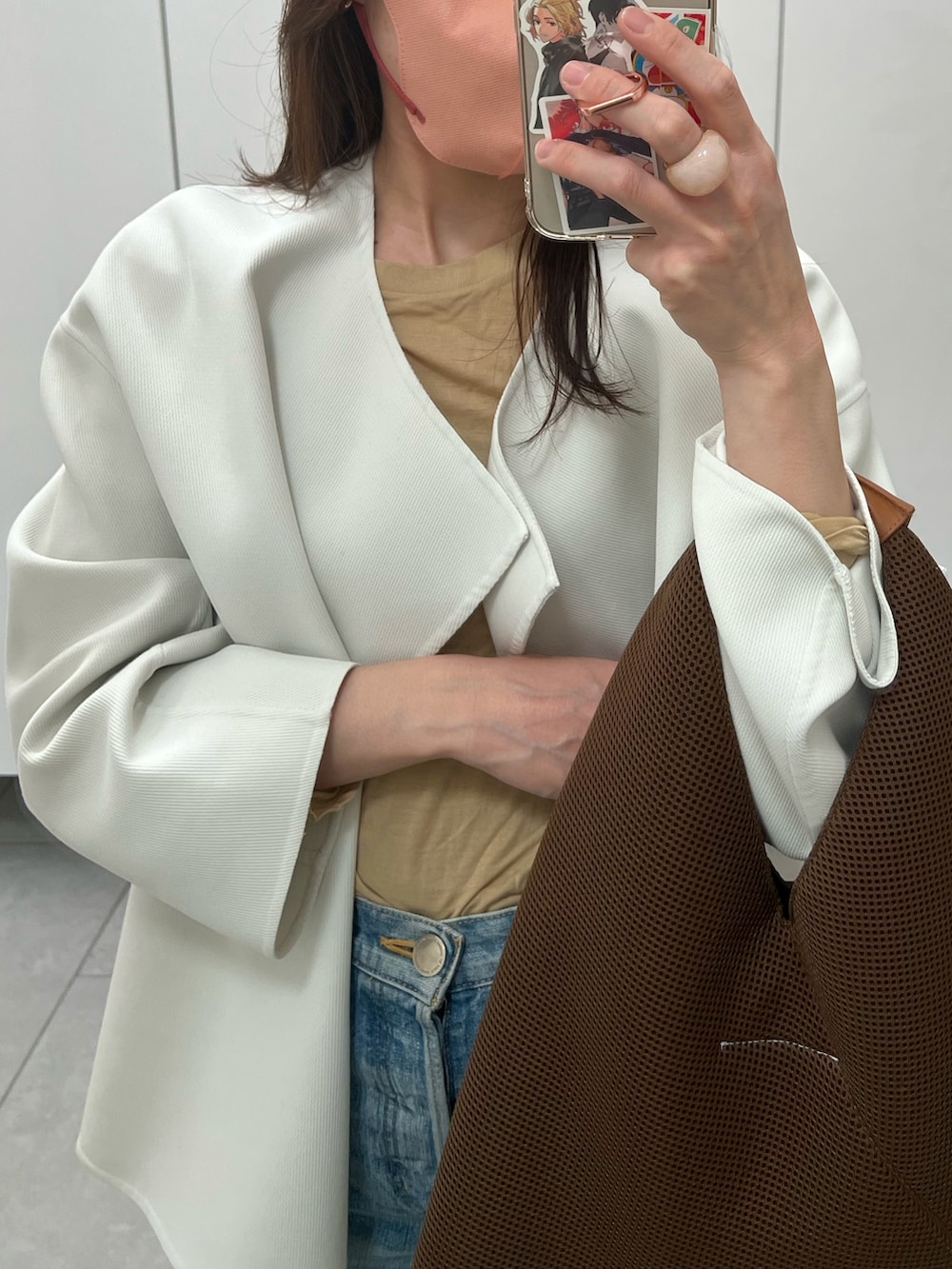 「大人カジュアル、春コーデ、オトナ女子、ラクチンコーデ、きれいめカジュアル、シンプル、シンプルコーデ、ママコーデ、ママファッション」｜「STUNNING LUREのスプリングリバーミドルコート（ノーカラーコート、ホワイト系）」を使った、saさん（レディース・155cm）の春コーディネートの3枚目の写真