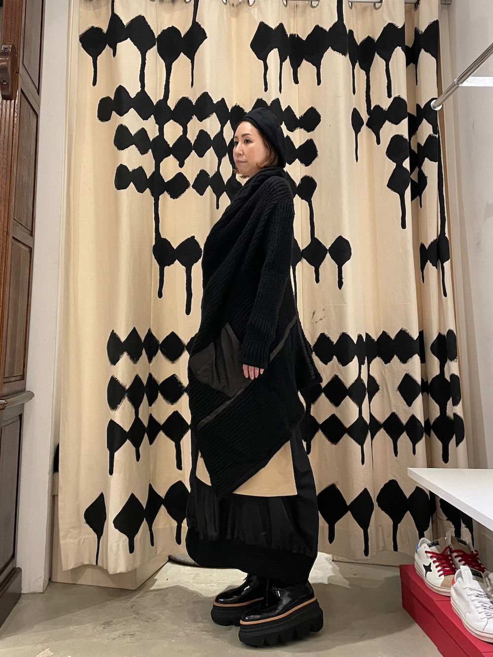 「オトナカジュアル、モヘアカーディガン、秋カラー、大人可愛い、秋服準備はじめました、ROYAL FLASH、UN3D.、KMRii」｜「KMRiiのアイテム（カーディガン/ボレロ、ブラック系）」を使った、kazuyoさん（レディース・165cm）の秋コーディネートの3枚目の写真