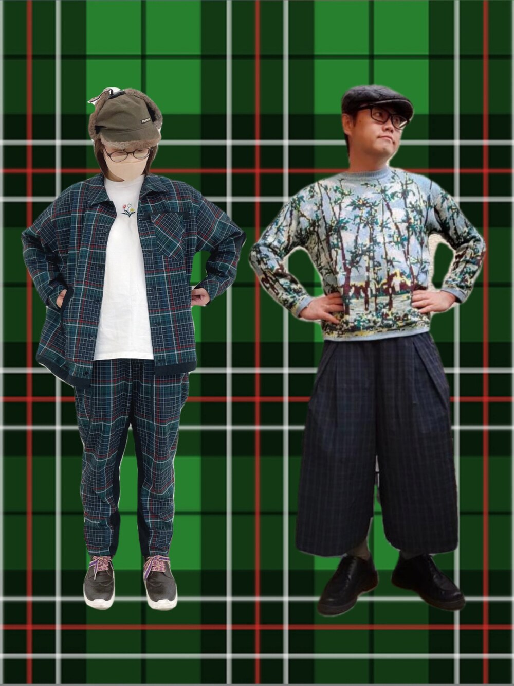 グリーン系のワンピース、ブルー系のショルダーバッグ、ブラック系のブーツを着用したレディースの秋コーディネートの2枚目の写真