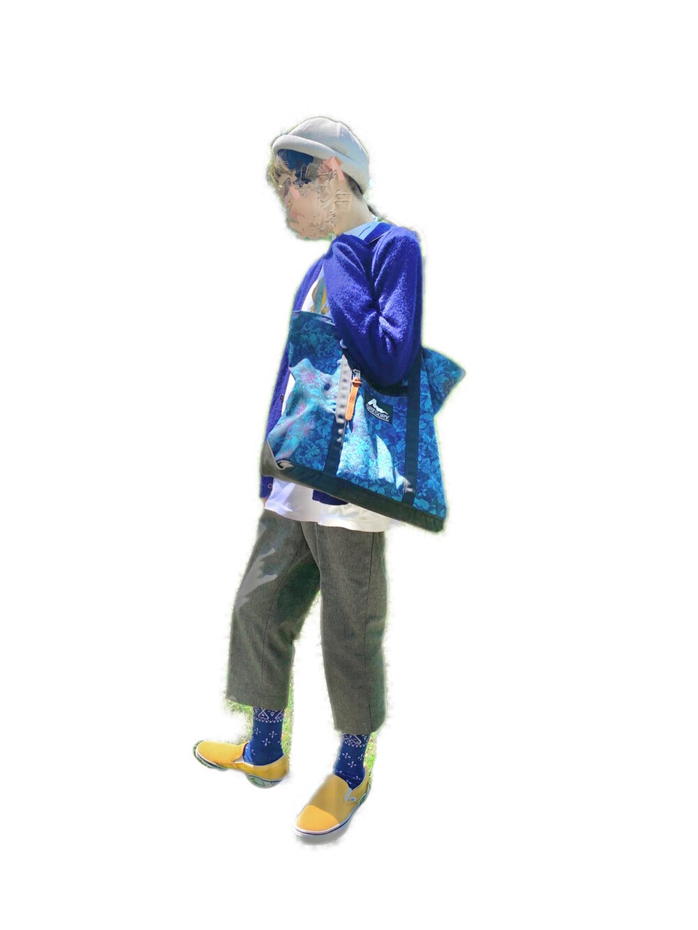 「古着MIX、古着コーデ、古着女子、個性的 古着、魚柄、魚Tシャツ」｜「VINTAGEのアイテム（Tシャツ/カットソー、ホワイト系）」を使った、てれれさん（レディース・162cm）の春コーディネートの2枚目の写真