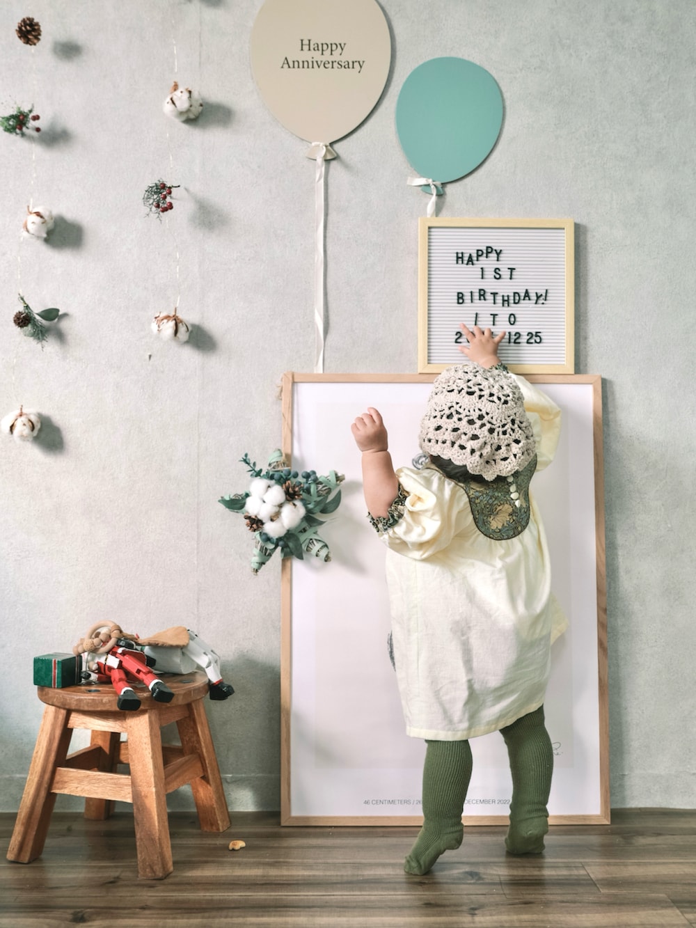 ホワイト系のワンピース/ドレス、その他のインテリア雑貨、その他のインテリア雑貨を着用したキッズの冬コーディネートの2枚目の写真