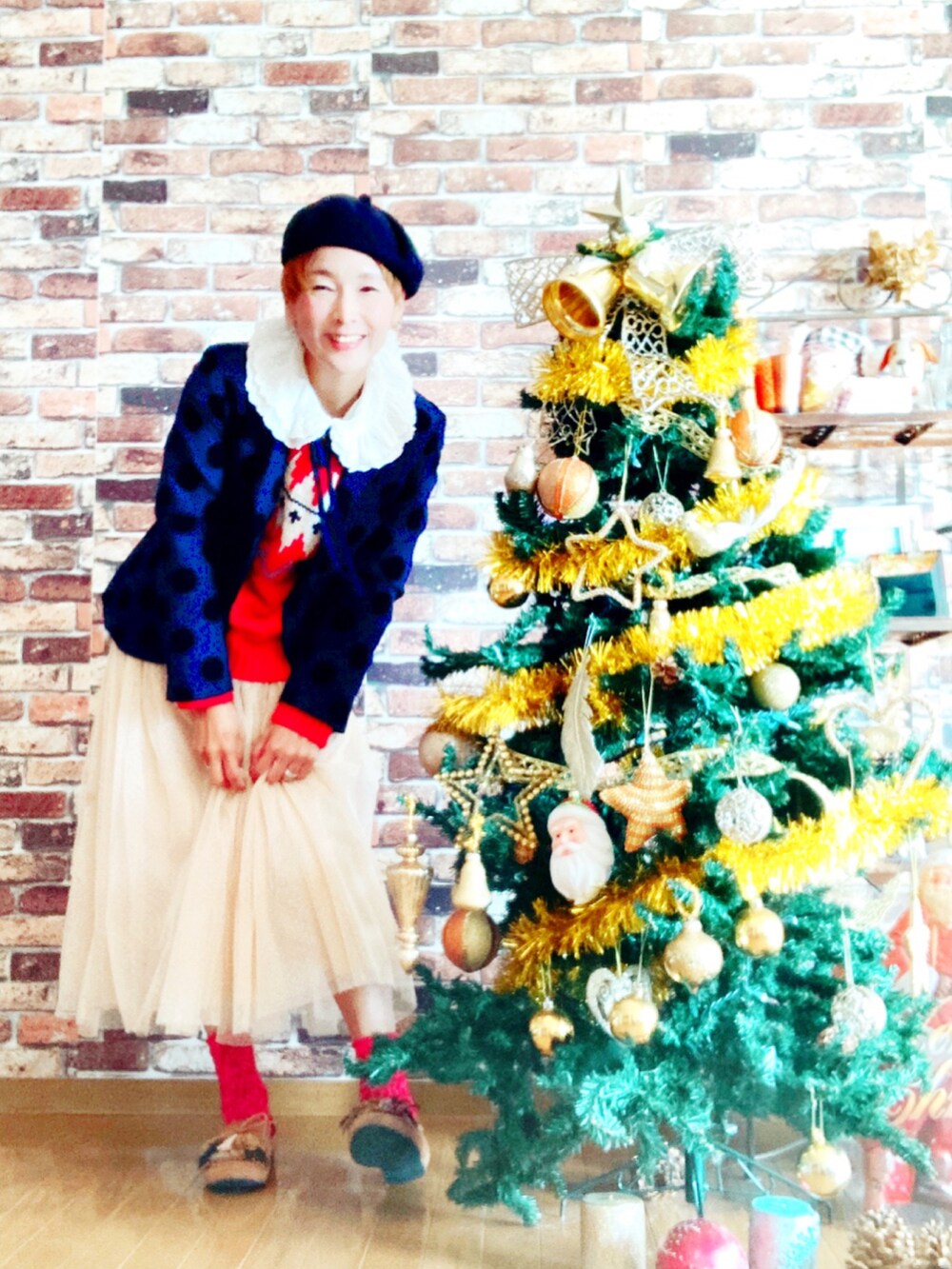 「クリスマスコーデ、リボンタイ、つけ襟、チュールスカート、ビームスボーイ、ドット、ベレー帽、好きな服を着隊、我が道をゆく隊、ジェンダーレス部、WEAR昭和部」｜「BEAMS BOYのBEAMS BOY / フロッキープリント DOT 3ボタン ジャケット（テーラードジャケット、ブルー系）」を使った、ずんちゃ🌞さん（レディース・163cm）の冬コーディネートの3枚目の写真