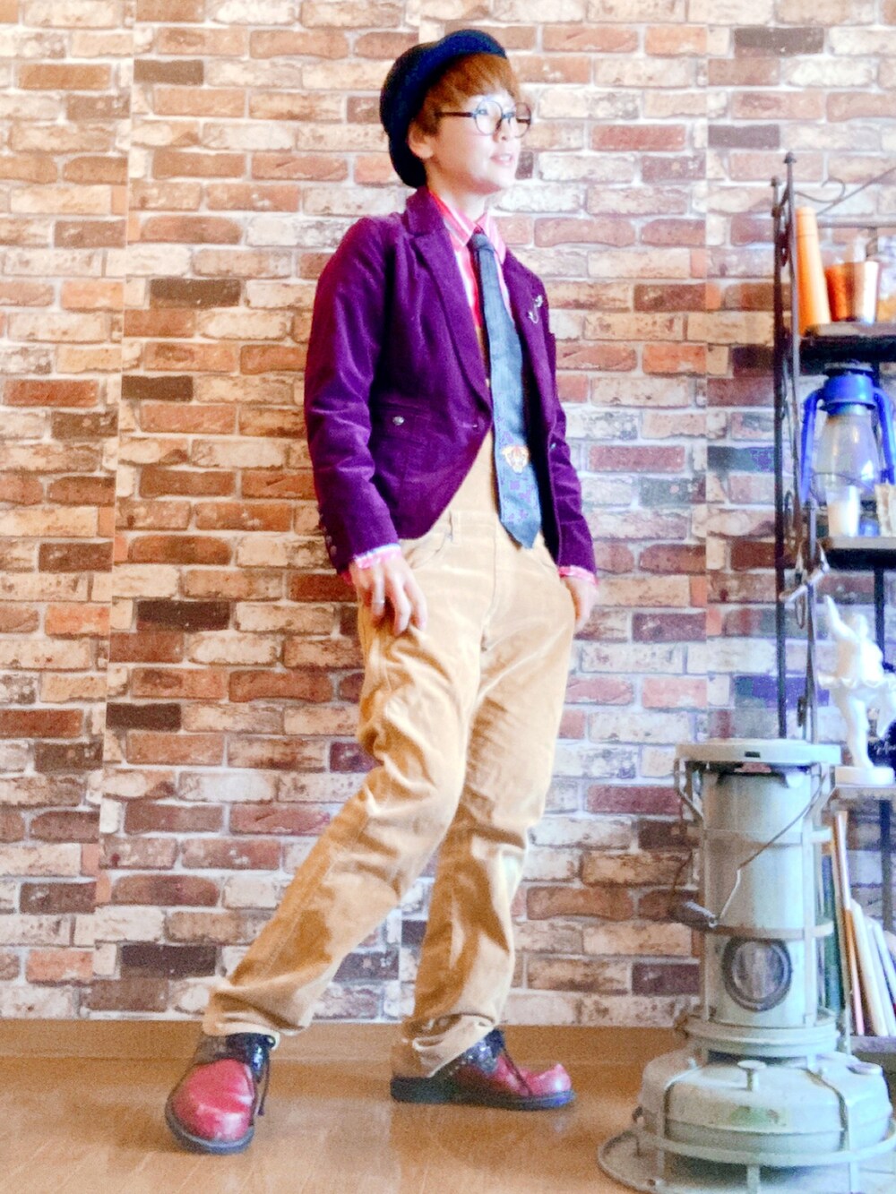 「レトロ、オバオル友の会、オーバーオールLOVEの会、トミーヒルフィガー、ヴィヴィアンウエストウッド、好きな服を着隊、我が道をゆく隊、ジェンダーレス部、WEAR昭和部」｜「LIPSTARのアイテム（テーラードジャケット、パープル系）」を使った、ずんちゃ🌞さん（レディース・163cm）の春コーディネートの2枚目の写真