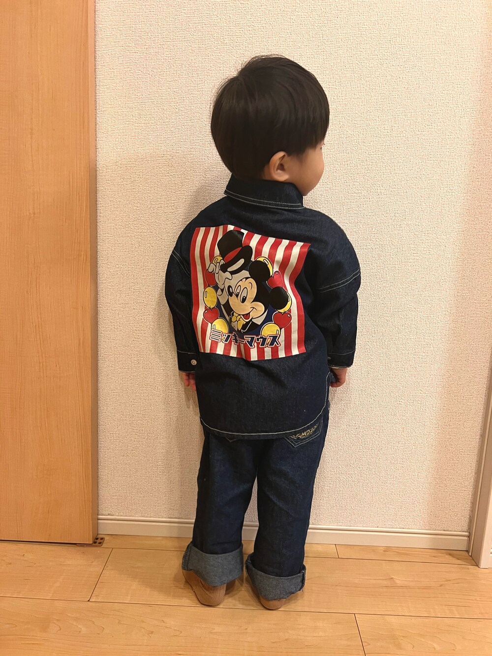 「デニムセットアップ風」｜「Birthdayのアイテム（デニムジャケット、ブルー系）」を使った、... ◡̈ △ さん（キッズ・80cm）の冬コーディネートの2枚目の写真