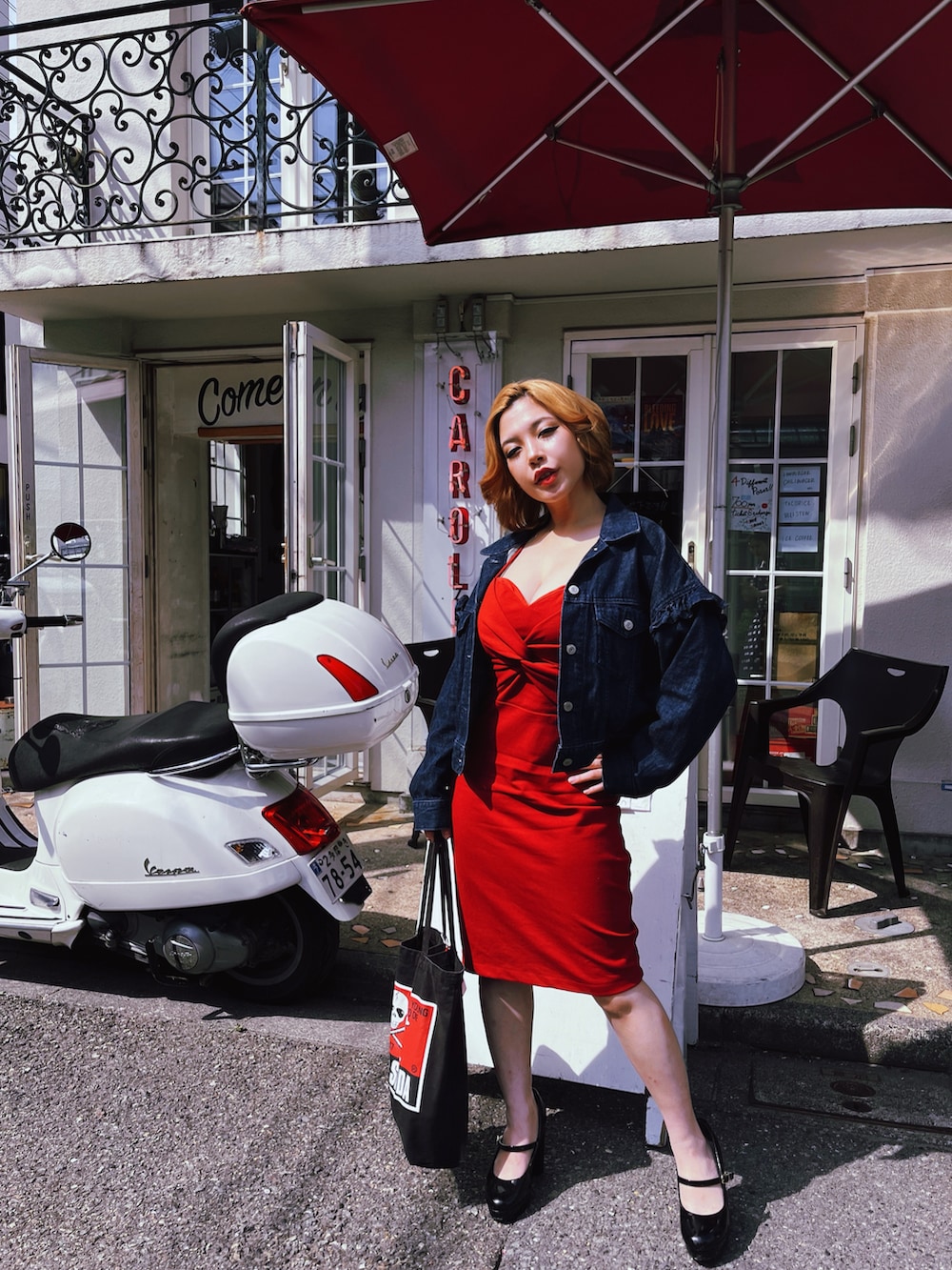 「古着MIX、きれいめカジュアル、オトナ女子、デニム、春夏コーデ、レトロガール、レトロ、50's Style、50's」｜「pinup closetのアイテム（ワンピース、レッド系）」を使った、綺蝶レナ(Lena Kicho)さん（レディース・147cm）の春コーディネートの2枚目の写真