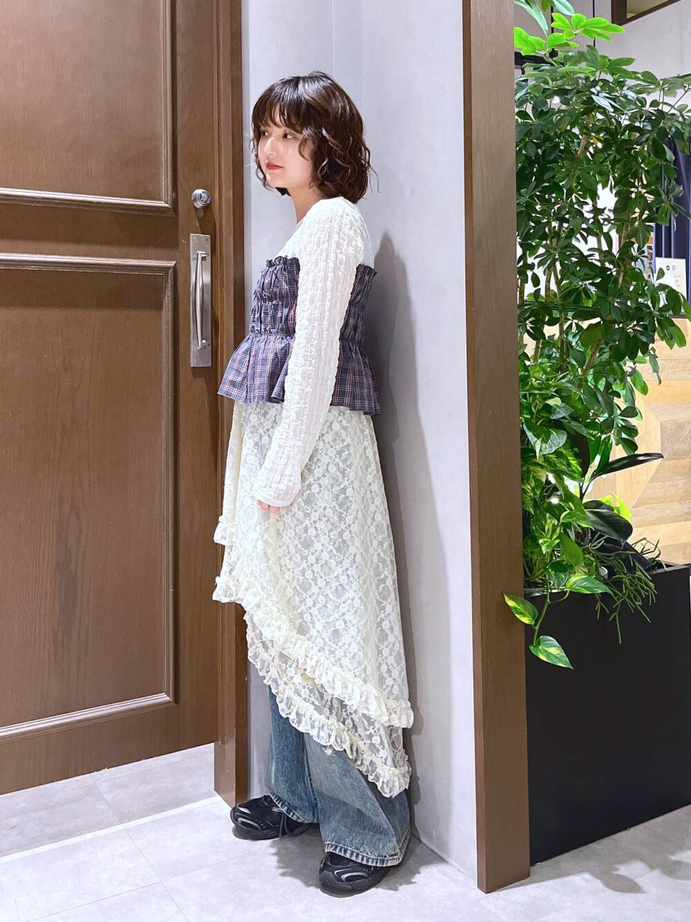 「低身長、個性派、カジュアル、ストリート、きれいめ、オーバーサイズ、RAGEBLUE、デニムパンツ、ワイドパンツ、ロングスカート」｜「niko and...のカラーアイライナー[tiny tiny(ティニーティニー)]（アイライナー、その他）」を使った、nasuumy10さん（レディース・151cm）の春コーディネートの3枚目の写真