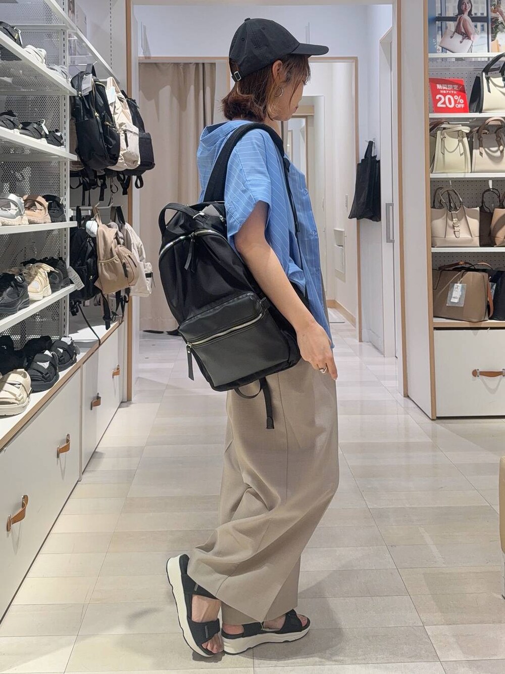 「きれいめ、ベーシック/シンプル、着痩せ・細見え、ママコーデ、体型カバー、カジュアル、GLOBAL WORK」|「GLOBAL WORKのステンレスバーネックレス/160620(ネックレス、グレー系)」を使った、せこ子さん(レディース・159cm)の春コーディネートの3枚目の写真