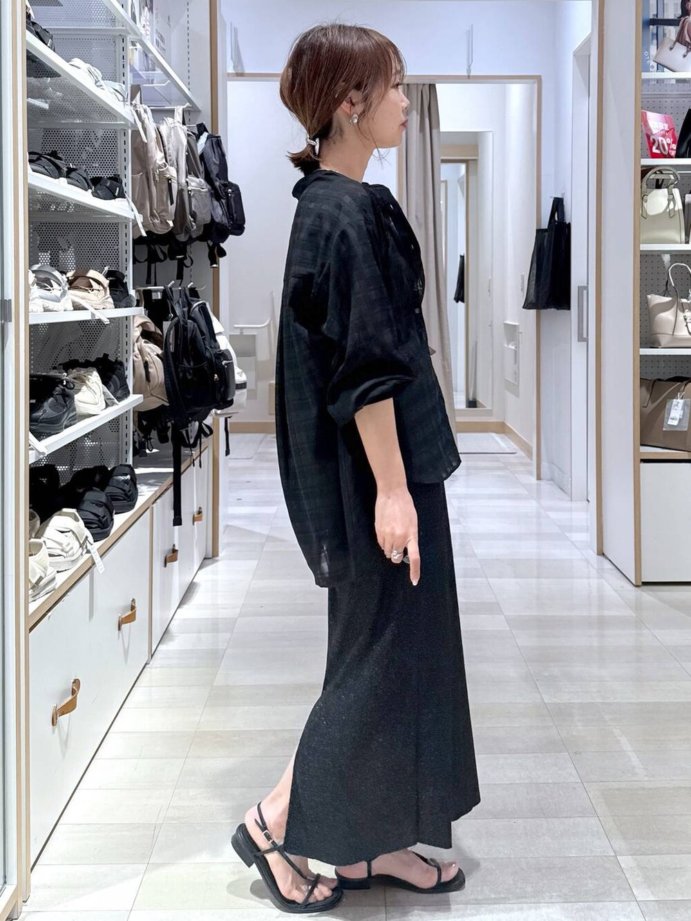 「きれいめ、ベーシック/シンプル、着痩せ・細見え、ママコーデ、体型カバー、カジュアル、GLOBAL WORK」|「LEPSIMのデニムツイードベスト 243476(ベスト、ブルー系)」を使った、せこ子さん(レディース・159cm)の春コーディネートの8枚目の写真