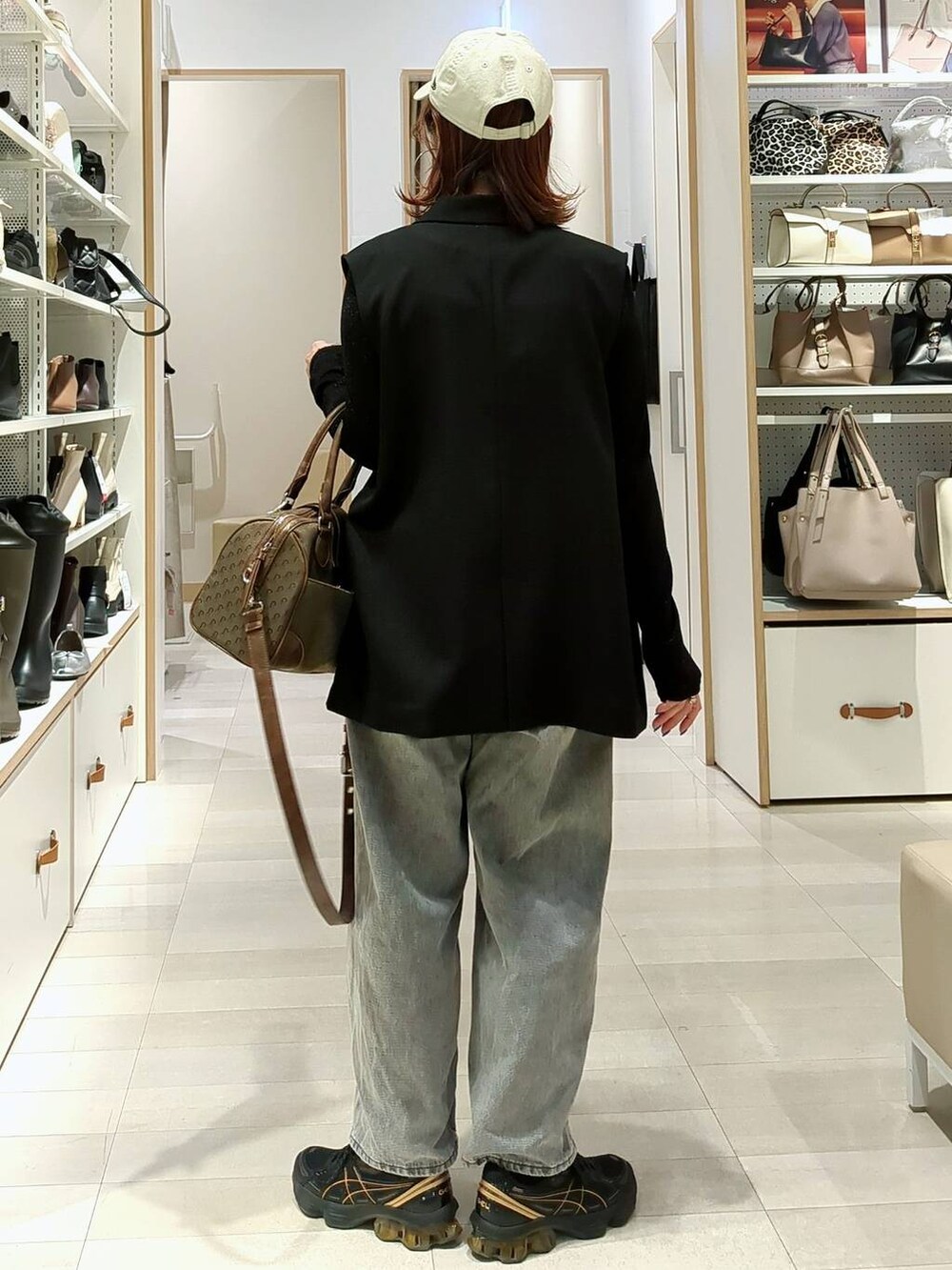 「着痩せ・細見え、ママコーデ、きれいめ、ベーシック/シンプル、カジュアル、GLOBAL WORK、体型カバー」|「JEANASISのオーバルバックルベルト/103527(ベルト、ブラック系)」を使った、せこ子さん(レディース・159cm)の春コーディネートの8枚目の写真