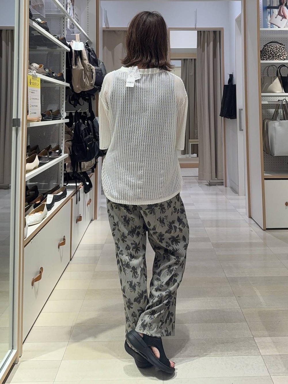 「きれいめ、ベーシック/シンプル、着痩せ・細見え、ママコーデ、体型カバー、カジュアル、GLOBAL WORK」|「GLOBAL WORKのBeauteeスクエアタンク/289845(タンクトップ、ブラウン系)」を使った、せこ子さん(レディース・159cm)の夏コーディネートの6枚目の写真