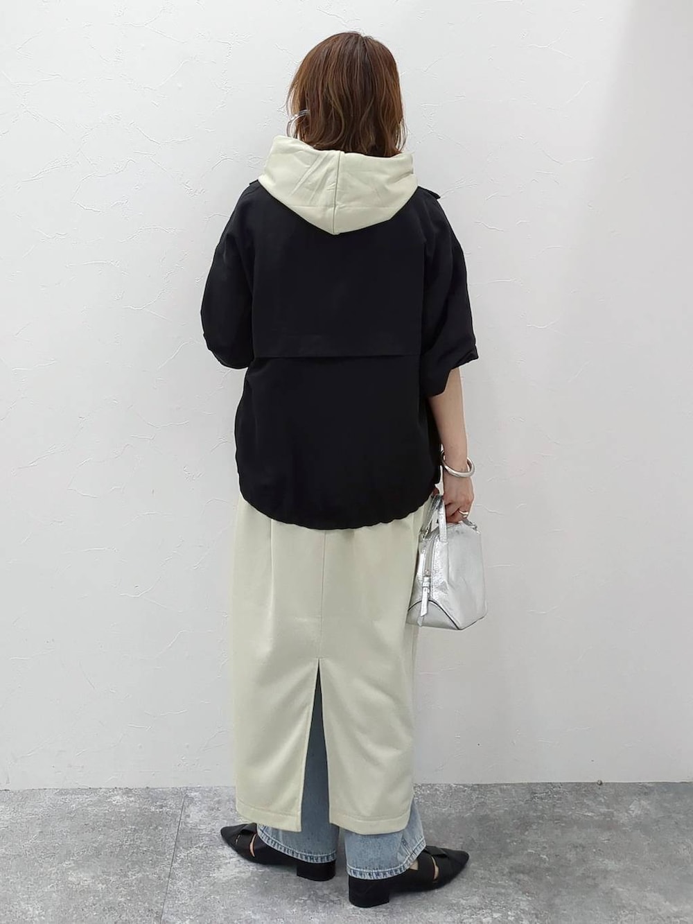 「きれいめ、ベーシック/シンプル、着痩せ・細見え、ママコーデ、体型カバー、カジュアル、GLOBAL WORK」｜「GLOBAL WORKのGOODデニムバギーパンツ/118365（デニムパンツ、ブルー系）」を使った、せこ子さん（レディース・159cm）の春コーディネートの5枚目の写真