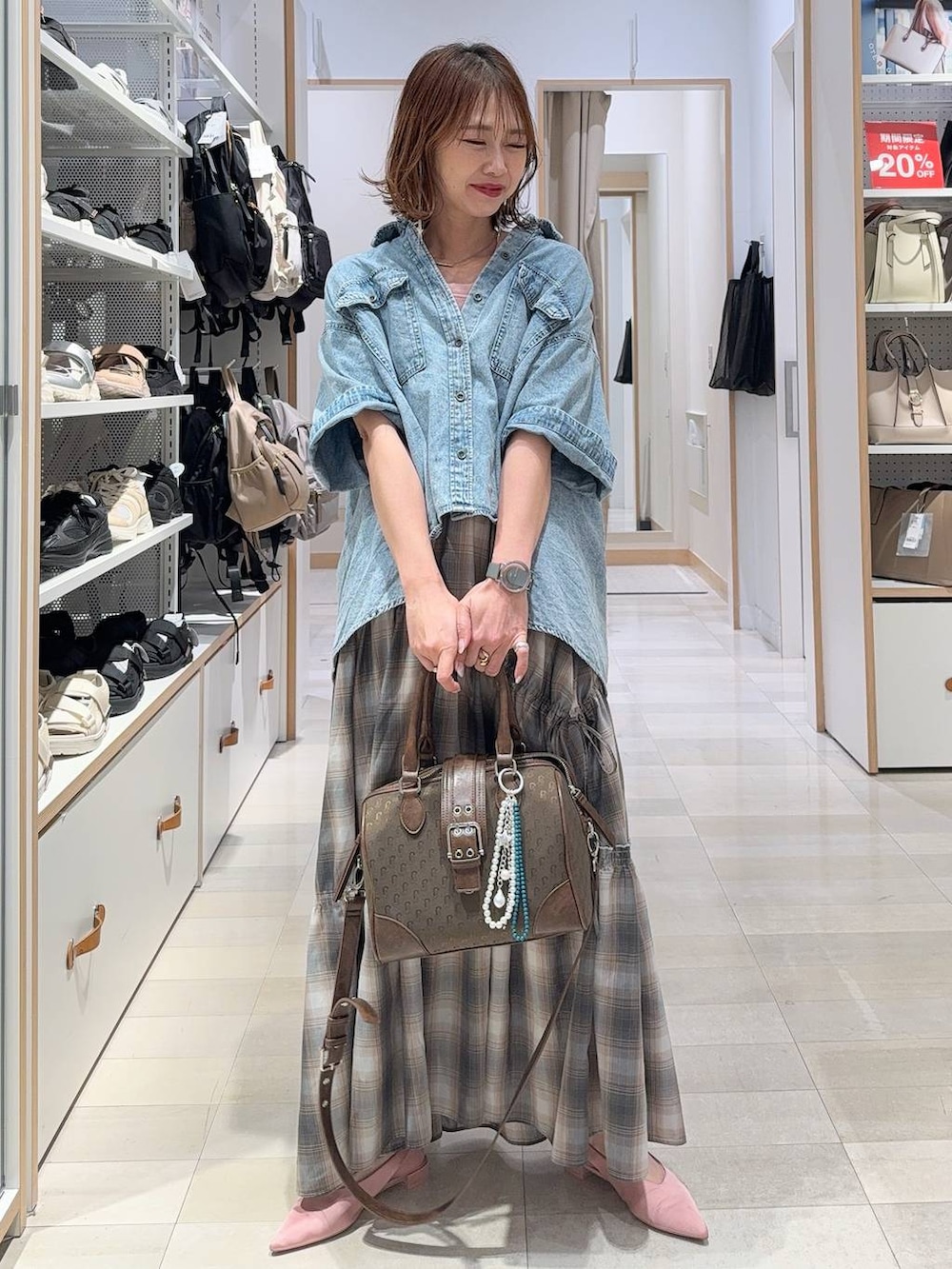 「カジュアル、GLOBAL WORK、着痩せ・細見え、ママコーデ、きれいめ、ベーシック/シンプル、体型カバー」｜「LOWRYS FARMのリボンツキ２ＷＡＹミュール　100500（パンプス、ピンク系）」を使った、せこ子さん（レディース・159cm）の春コーディネートの2枚目の写真