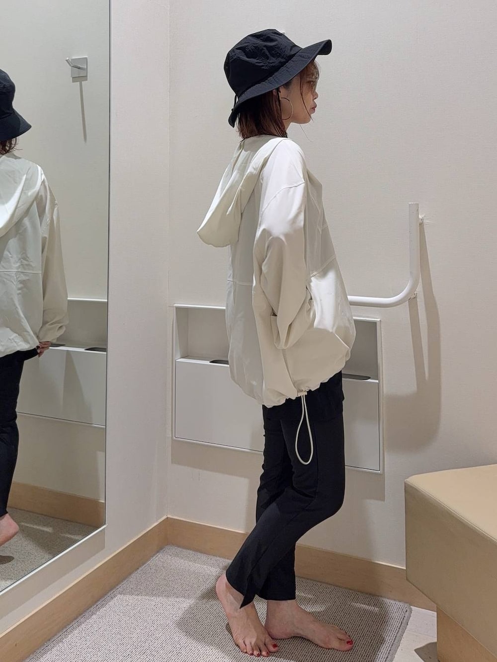「きれいめ、ベーシック/シンプル、着痩せ・細見え、ママコーデ、体型カバー、カジュアル、GLOBAL WORK」｜「GLOBAL WORKのUVカットアソートサングラス/100484（サングラス、ベージュ系）」を使った、せこ子さん（レディース・159cm）の夏コーディネートの4枚目の写真