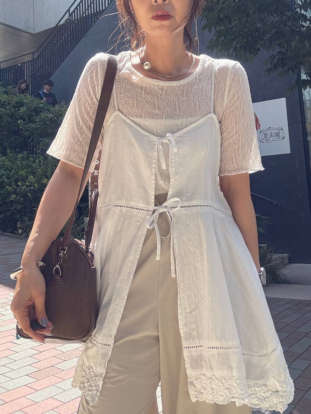 「きれいめ、ベーシック/シンプル、着痩せ・細見え、ママコーデ、体型カバー、カジュアル、GLOBAL WORK」|「JEANASISのジャガードモノグラムボストン/288176(ボストンバッグ、グリーン系)」を使った、せこ子さん(レディース・159cm)の夏コーディネートの2枚目の写真