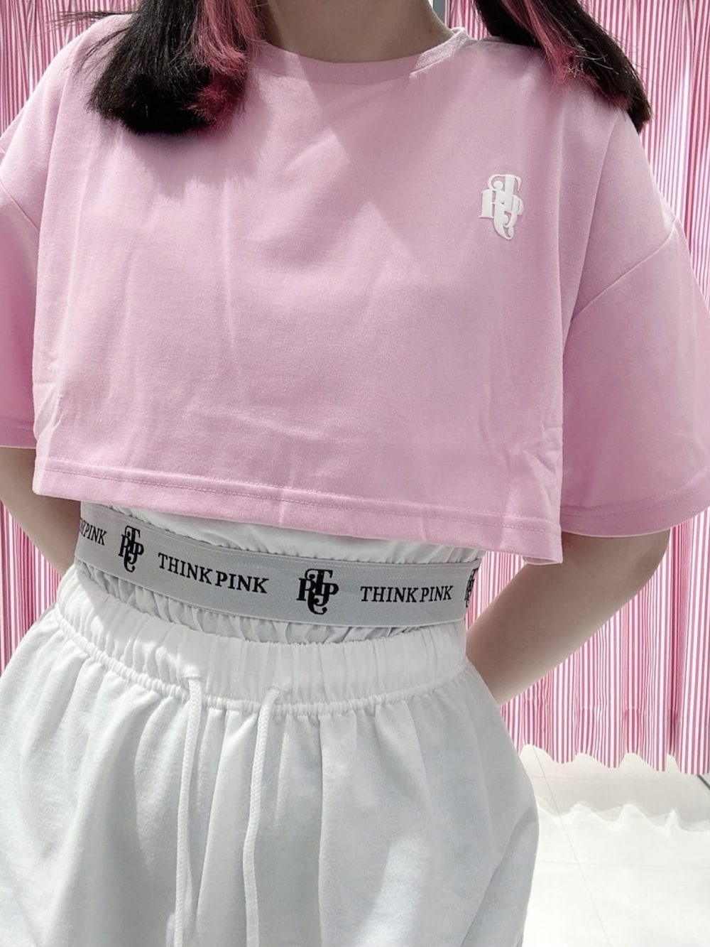 「ダンス、レッスン着、スポーティ、ピンクラテ」｜「PINK-latteの〔るーつくコラボ〕フェイクレイヤードTシャツ（Tシャツ/カットソー、ピンク系）」を使った、まいまい🐰ピンクラテ豊洲店staffさん（レディース・154cm）の秋コーディネートの4枚目の写真
