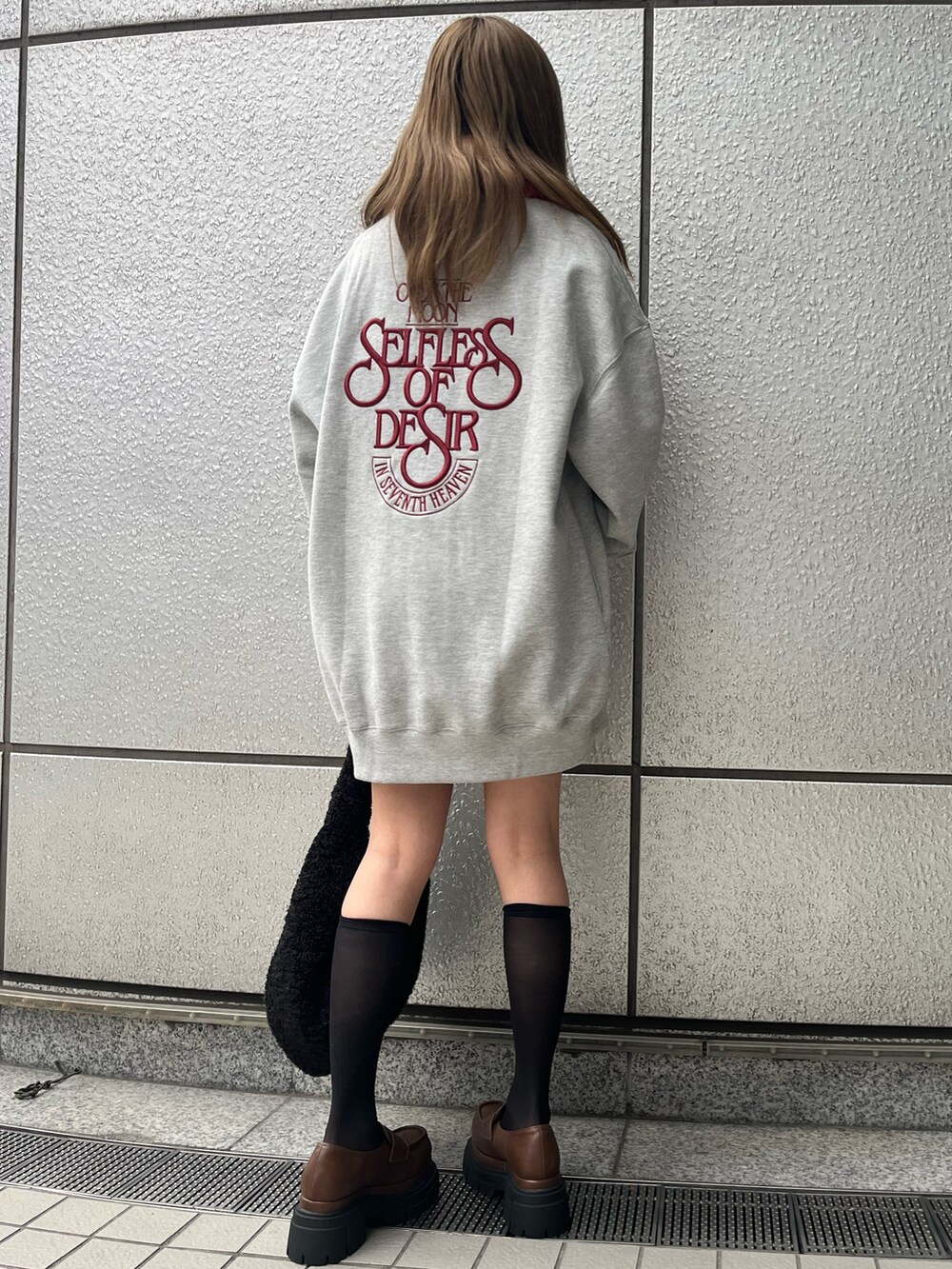 熊澤姫奈さんの「ソフトシャギーマフラー（EVRIS）」を使ったコーディネートの3枚目の写真